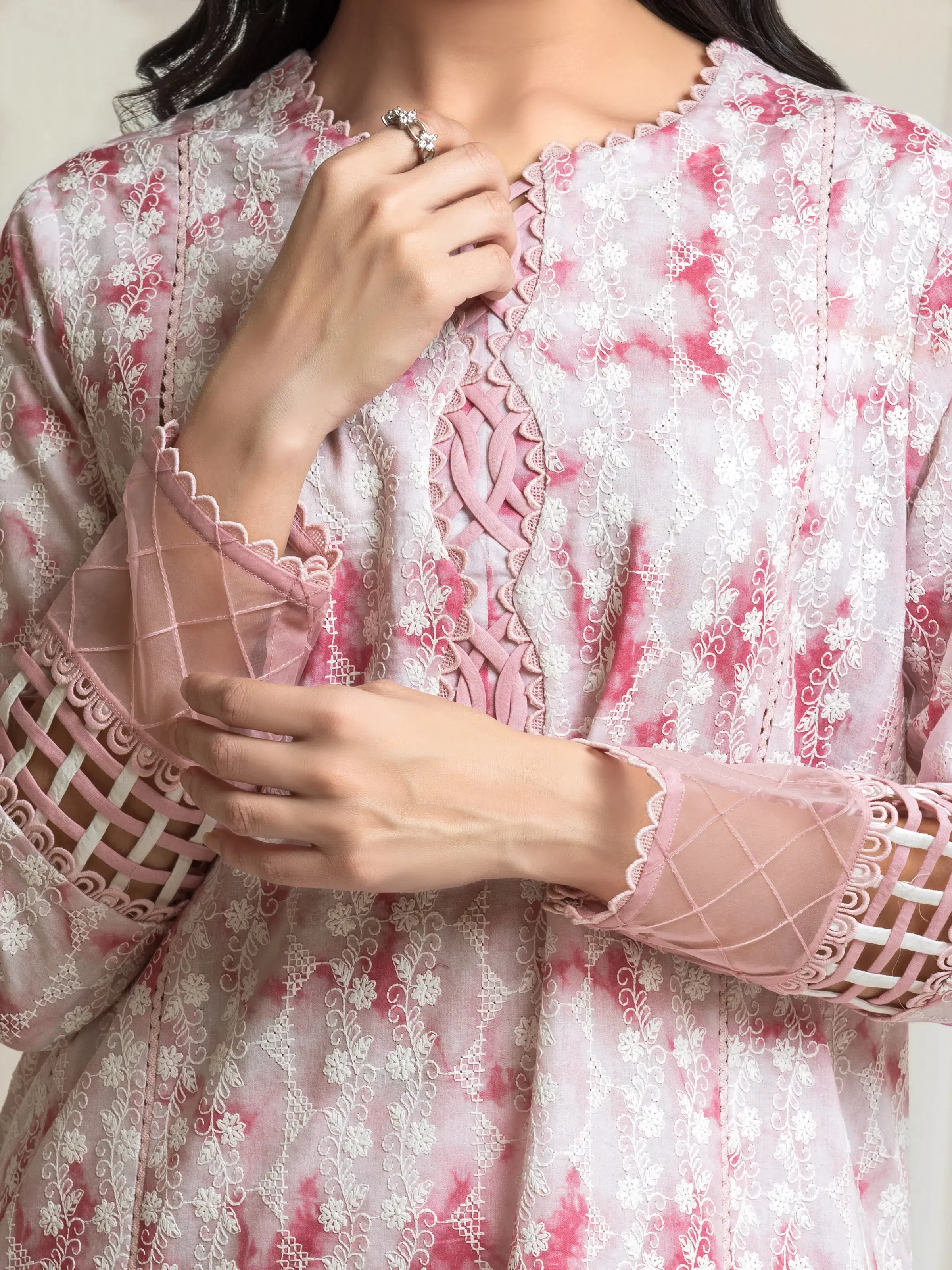 Unstitched Embroidered Cambric Suit - EWU6V2-33504-3P - Image 3