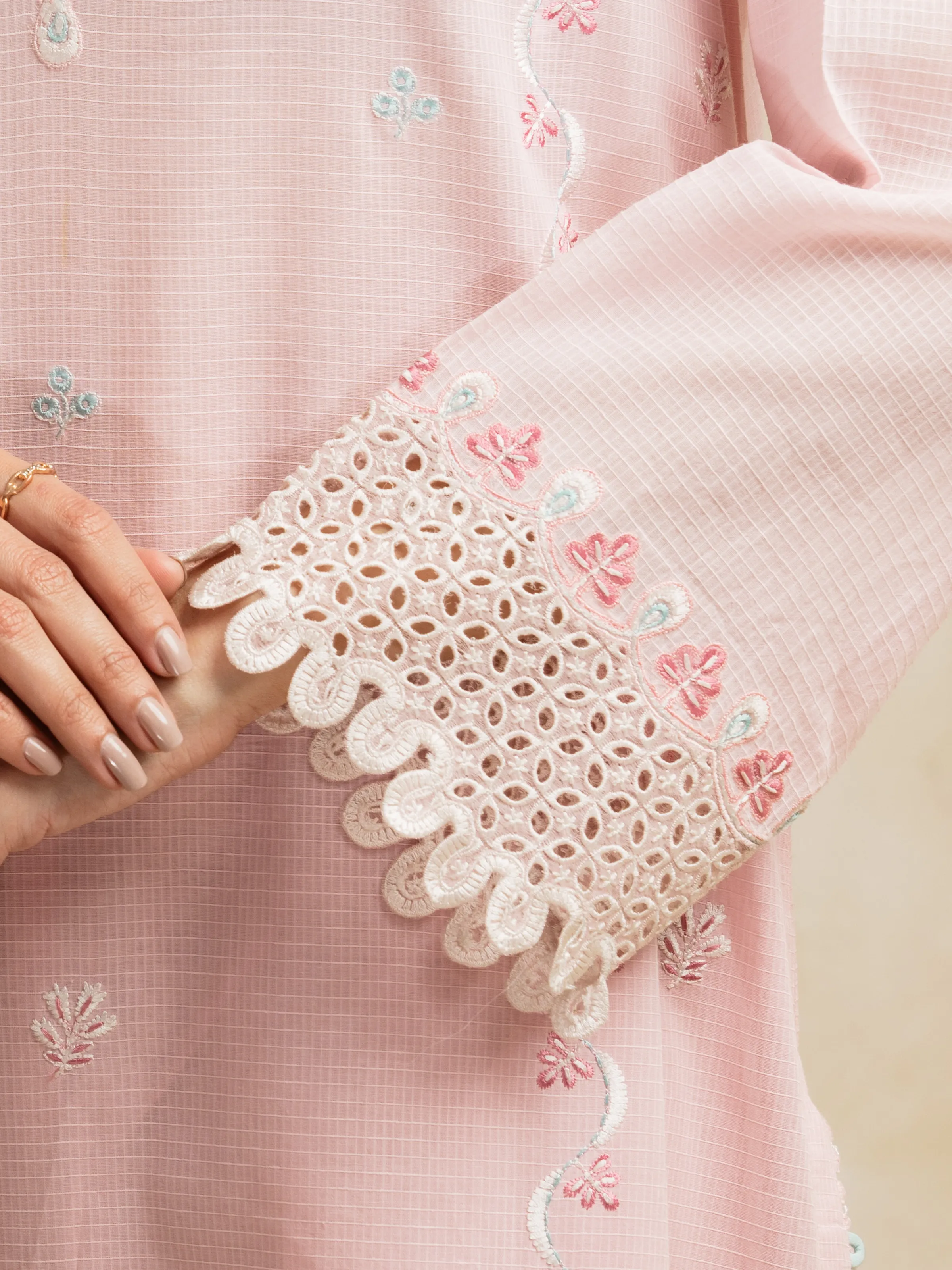 Unstitched Embroidered Lawn Shirt - EWU5V1-31236S - Image 2