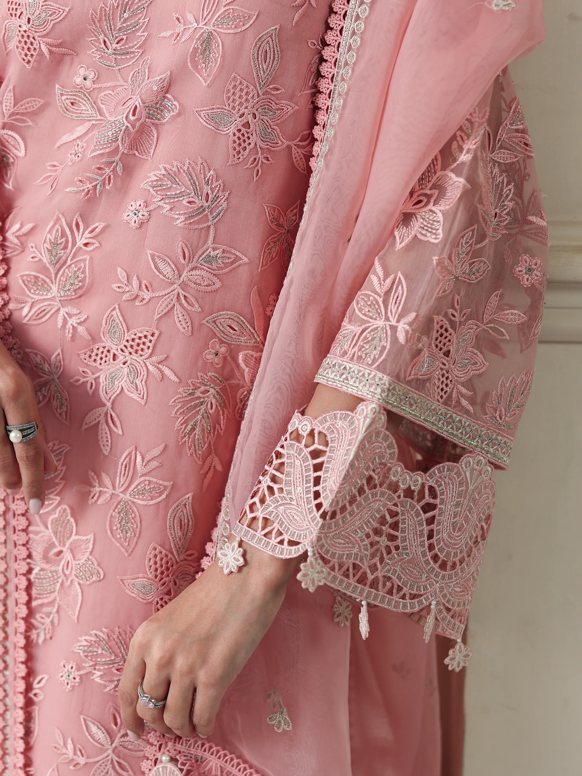 Unstitched Embroidered Organza Suit - EWU5V4-31263-3P - Image 4