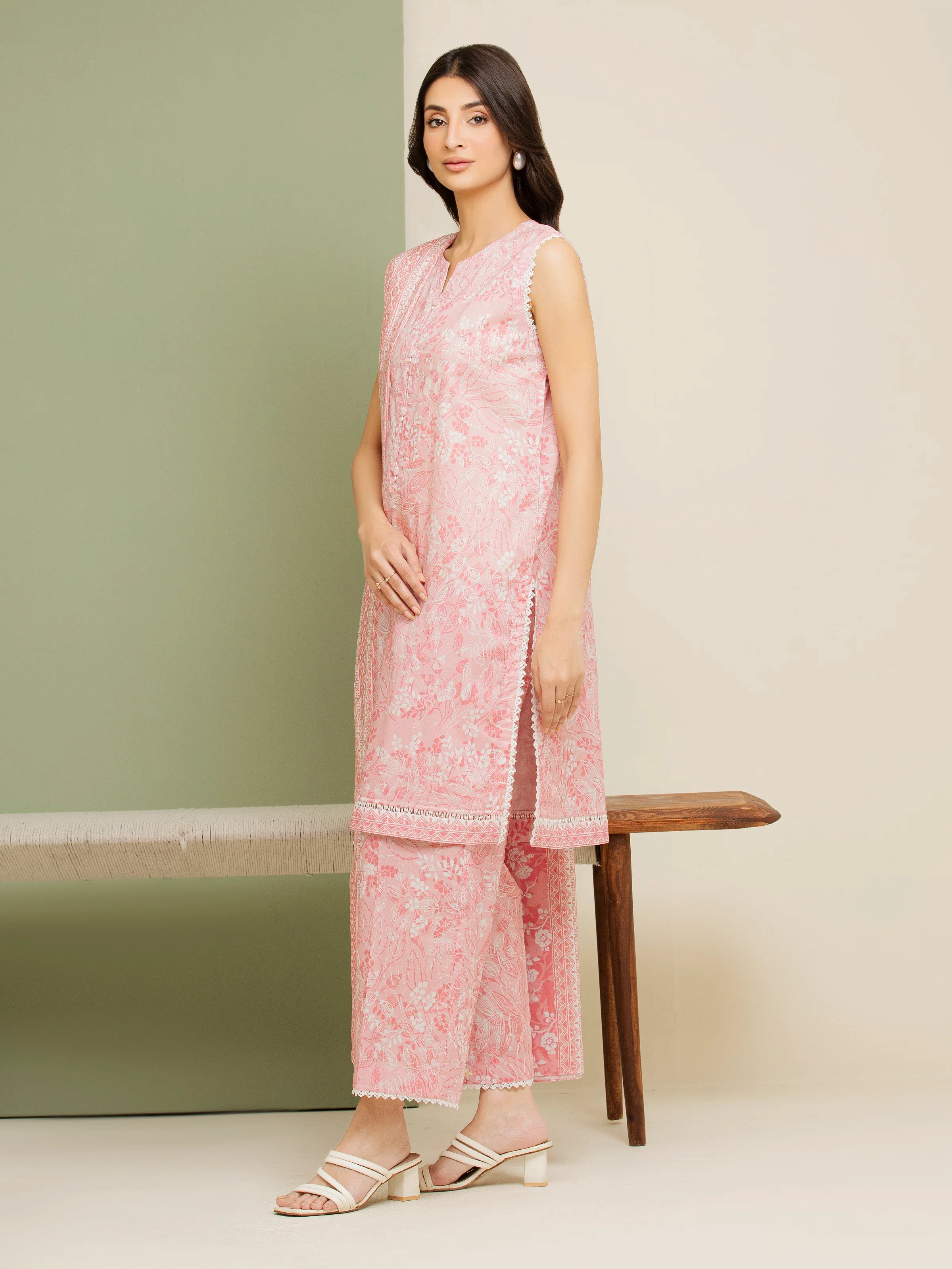 Unstitched Printed Lawn Suit - EWU5A1-35099-3P - Image 3