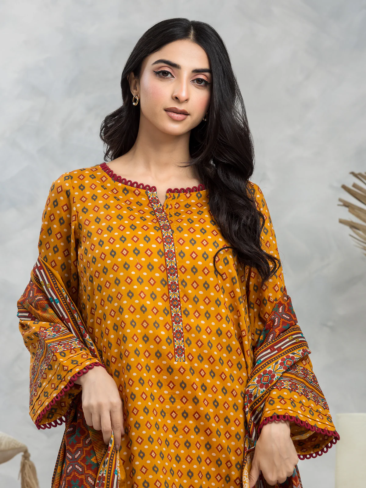 Unstitched Printed Cambric Suit - EWU24A2-28105-3P - Image 2