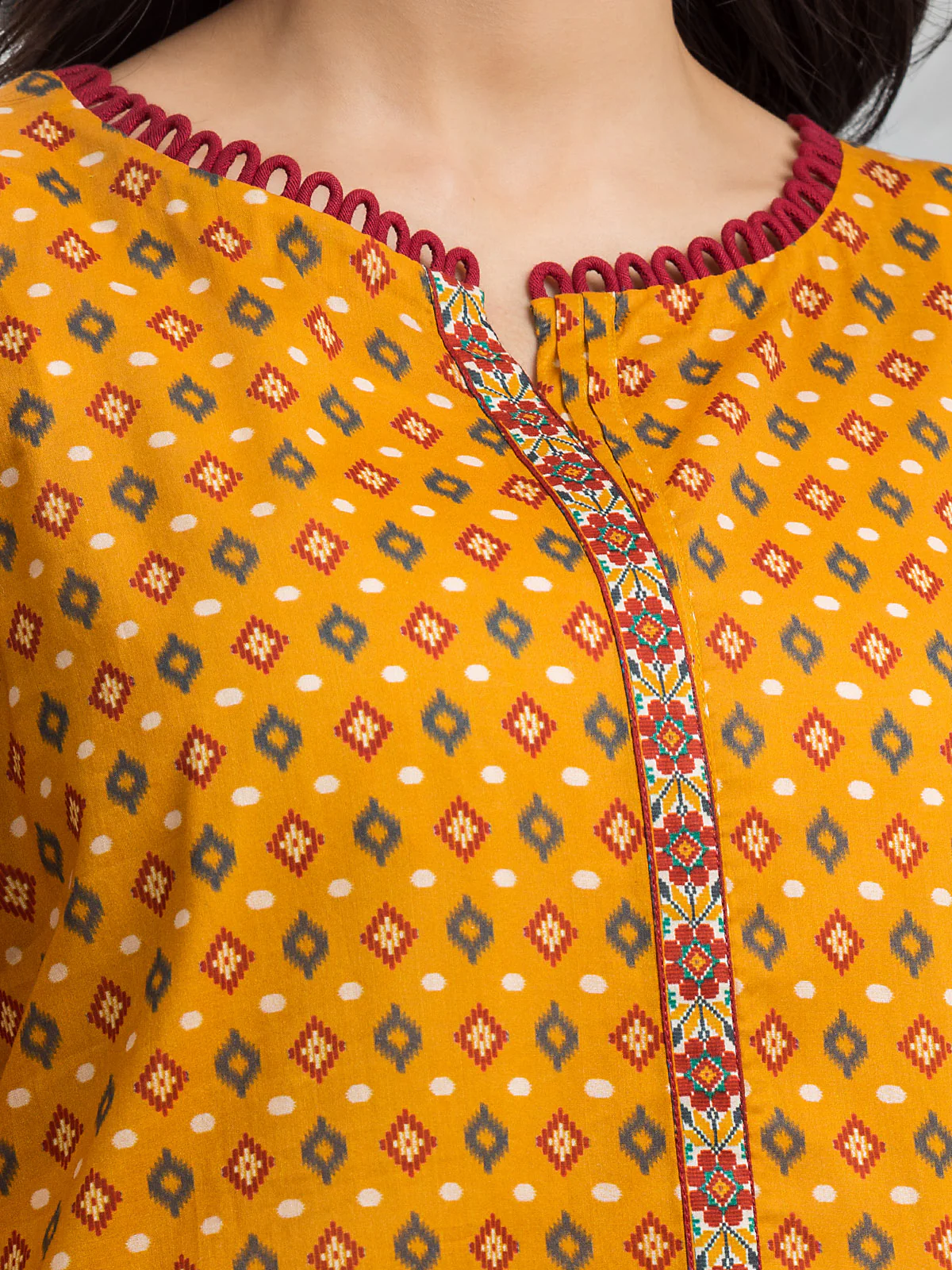 Unstitched Printed Cambric Suit - EWU24A2-28105-3P - Image 4