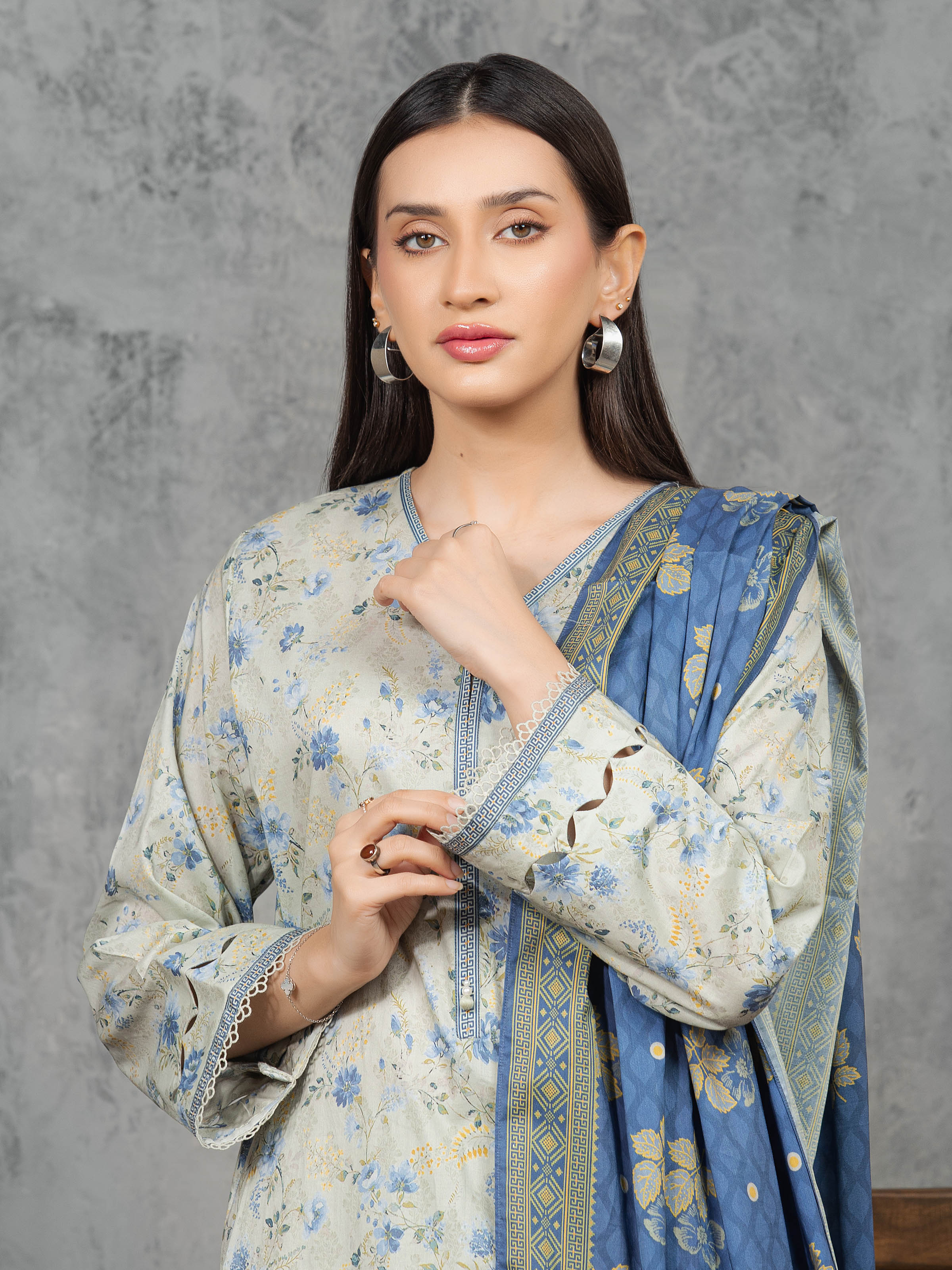 Unstitched Printed Cambric Suit - EWU5A2-35807-3P - Image 2