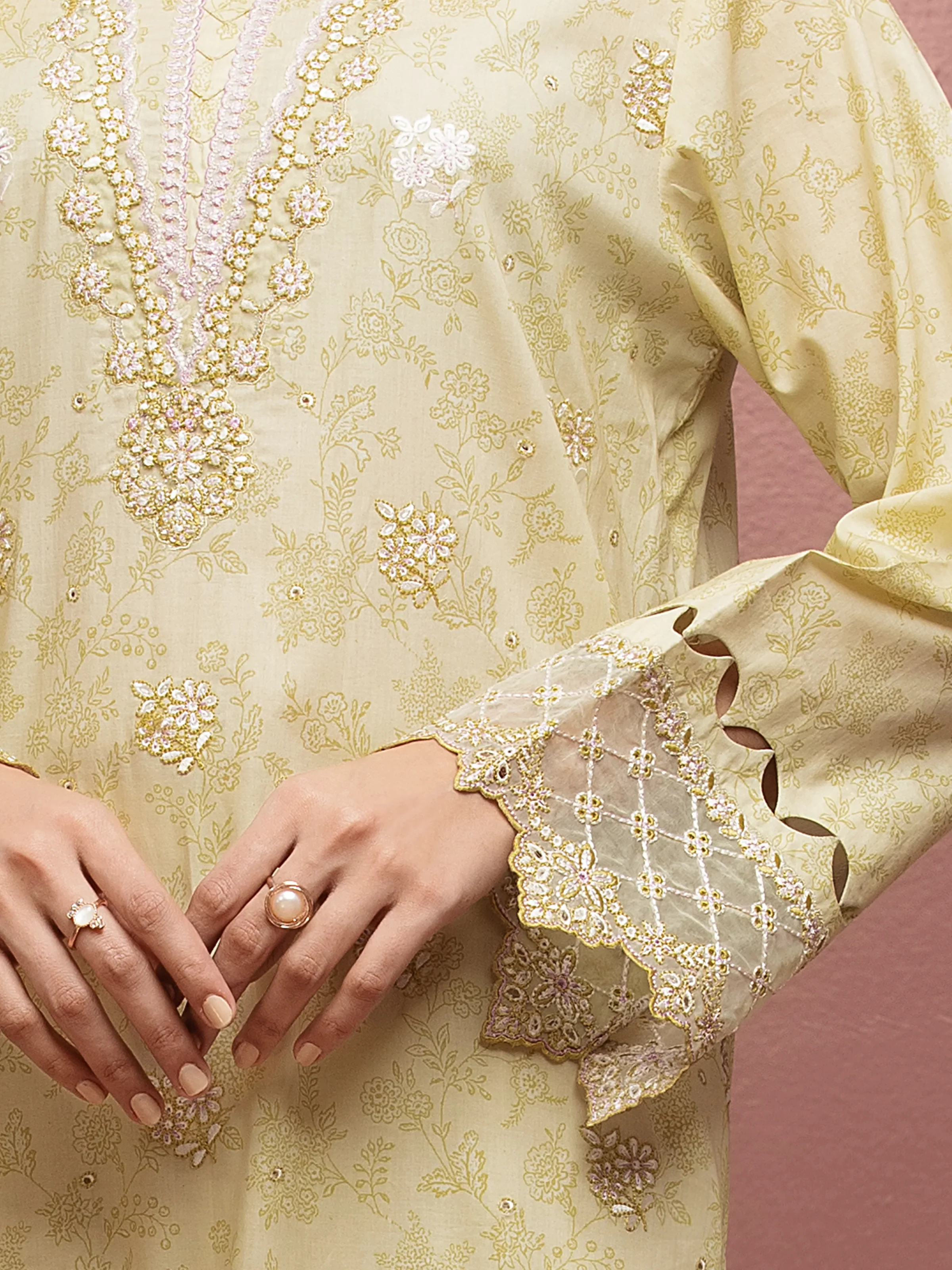 Unstitched Embroidered Cambric Suit - EWU5V2-31079-3P - Image 5