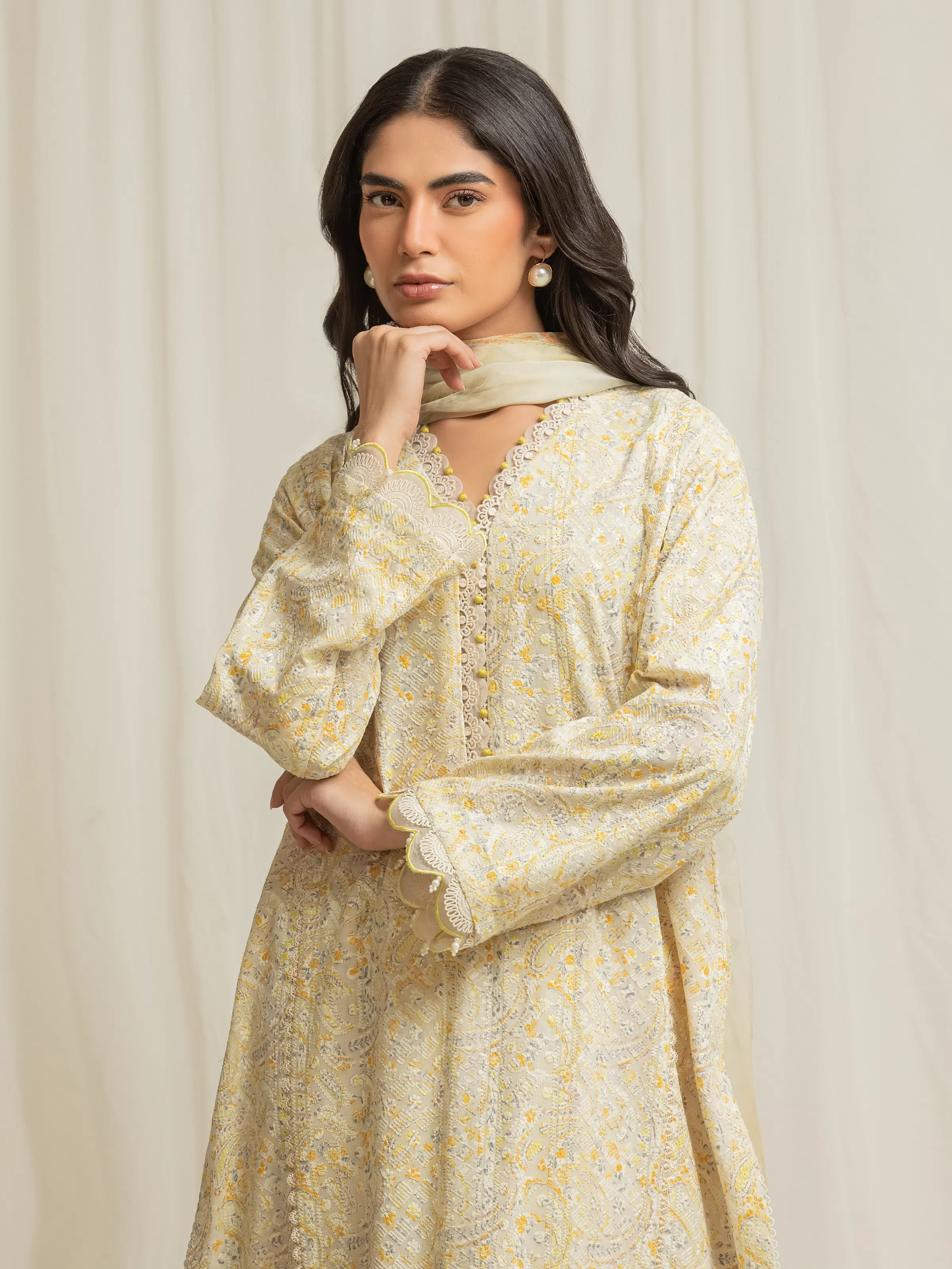 Unstitched Embroidered Cambric Suit - EWU6V2-33502-3P - Image 2