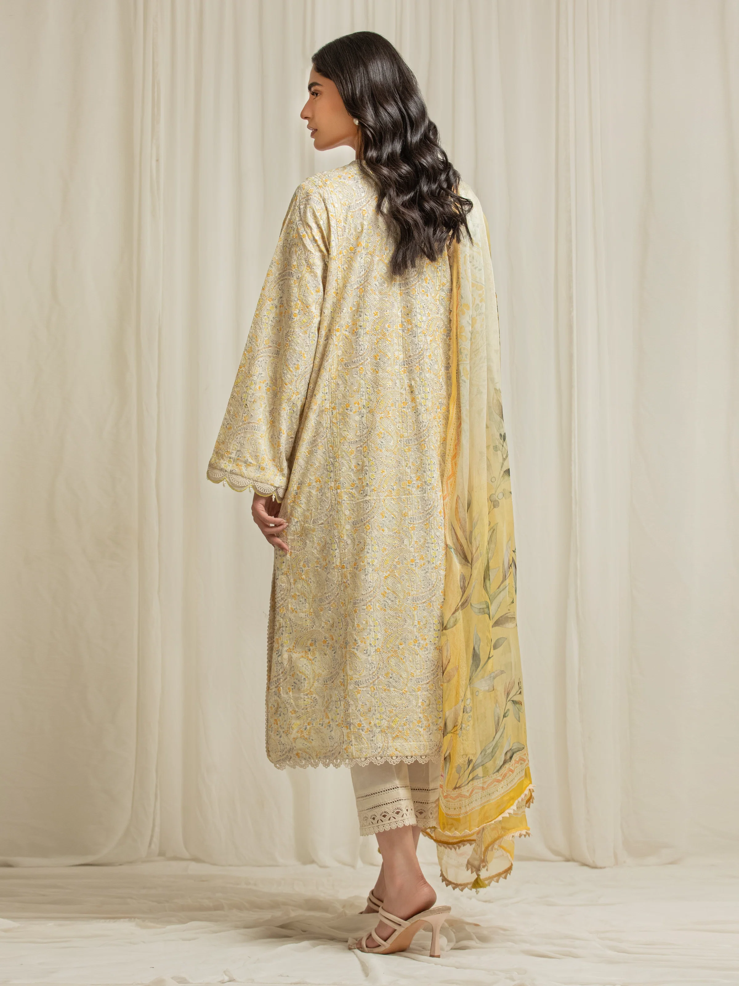 Unstitched Embroidered Cambric Suit - EWU6V2-33502-3P - Image 5