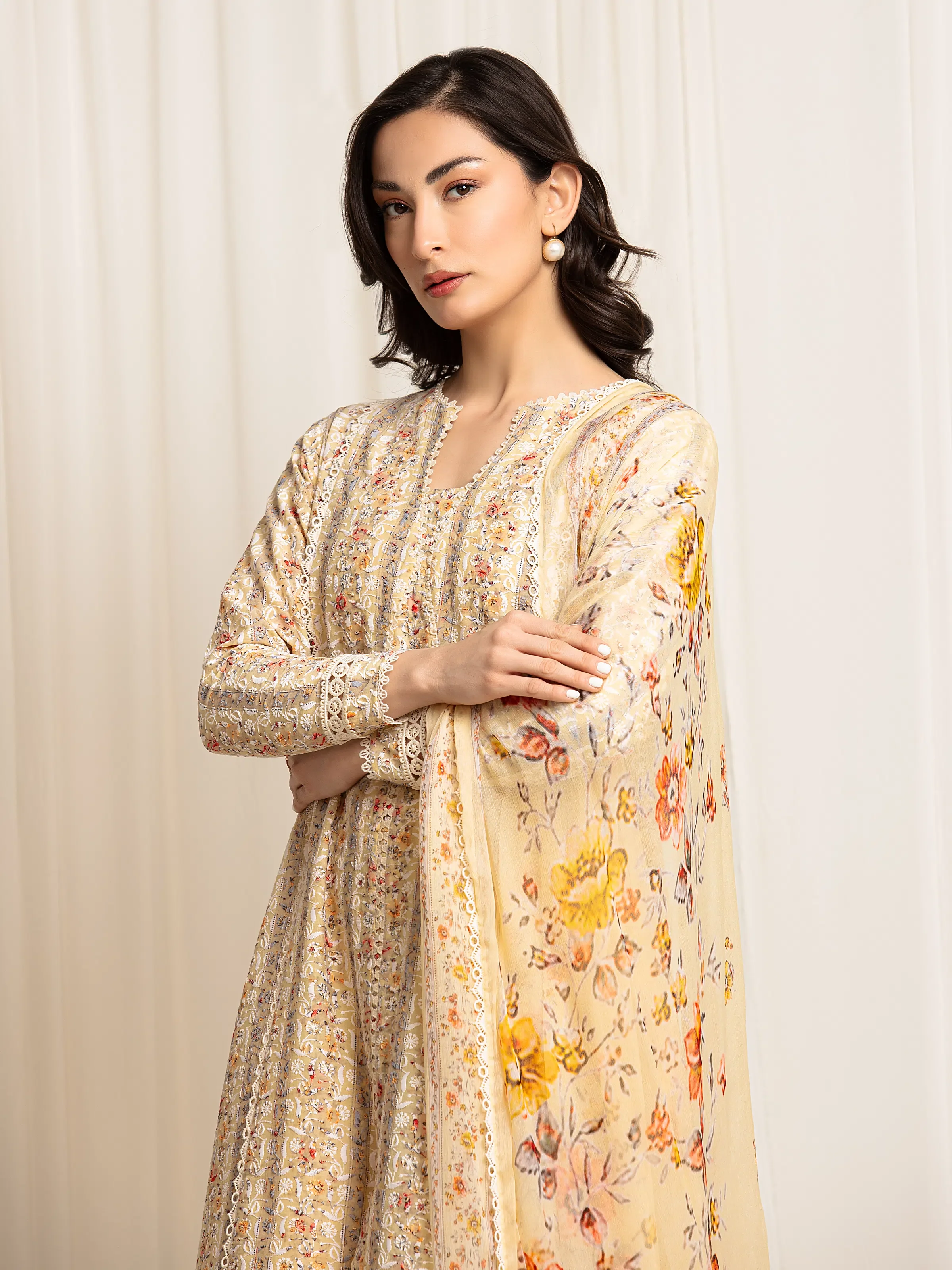 Unstitched Embroidered Cambric Suit - EWU6V2-33512-3P - Image 2
