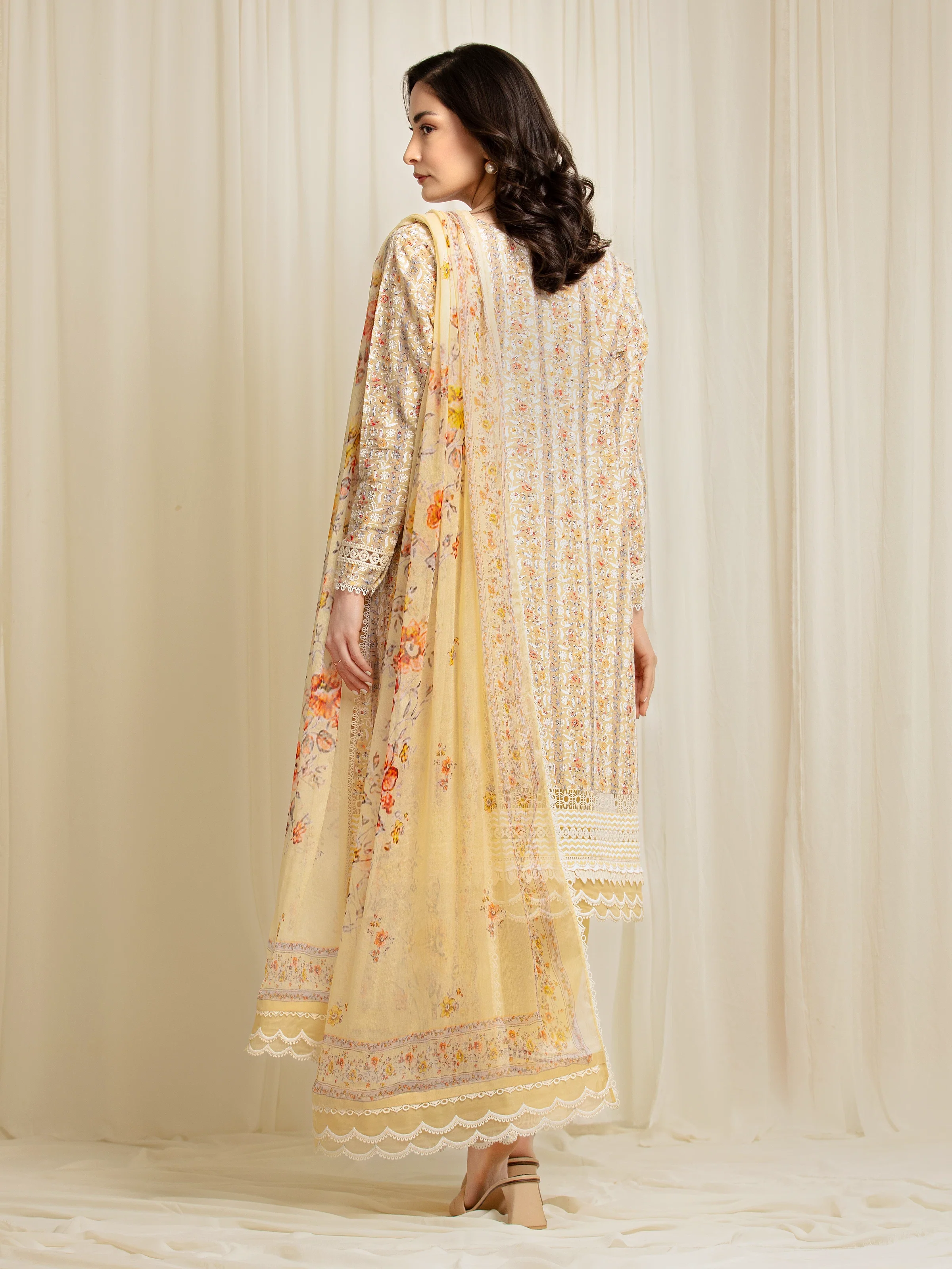 Unstitched Embroidered Cambric Suit - EWU6V2-33512-3P - Image 5