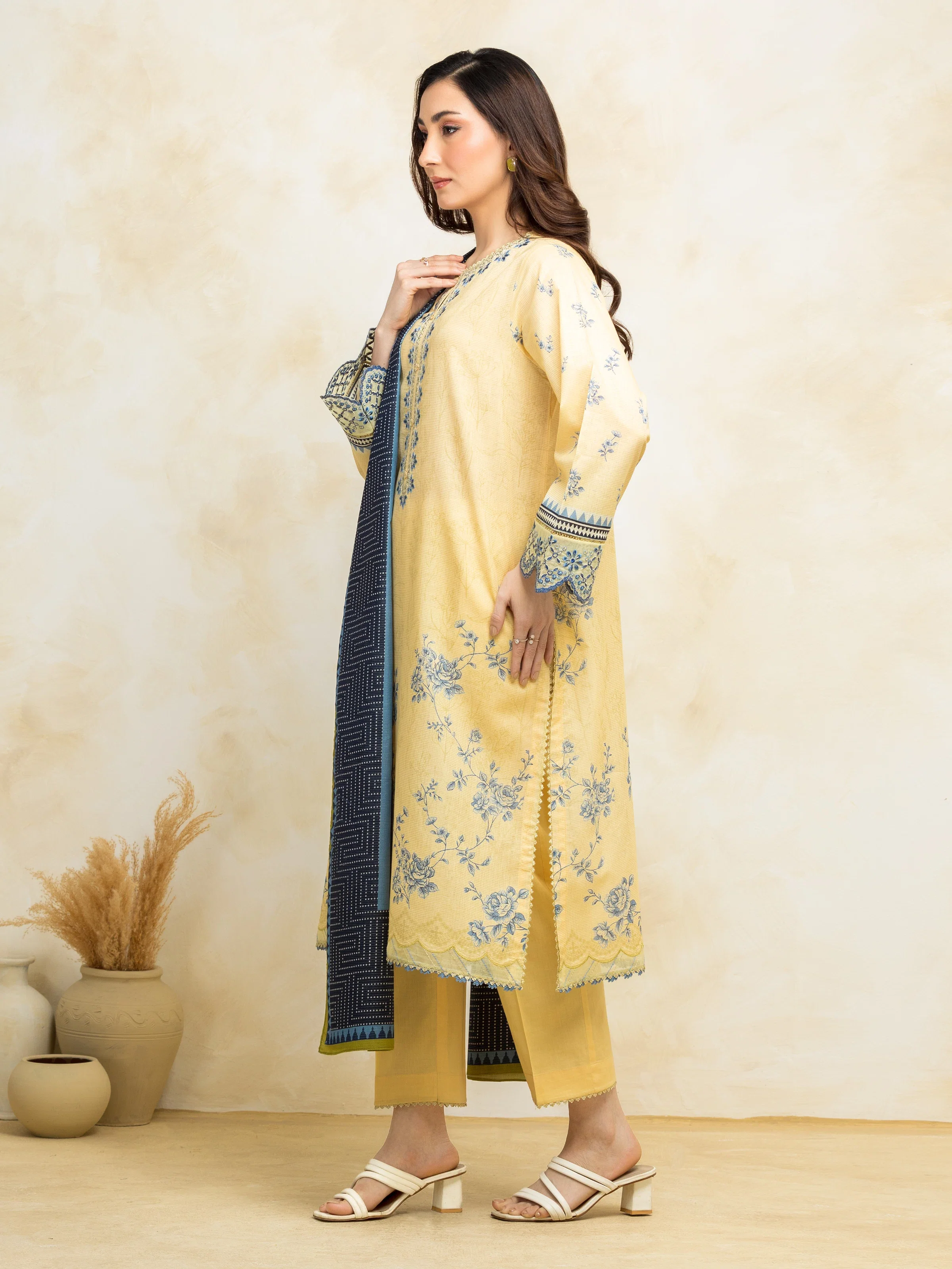 Unstitched Embroidered Lawn Suit - EWU5V1-31191-3P - Image 3