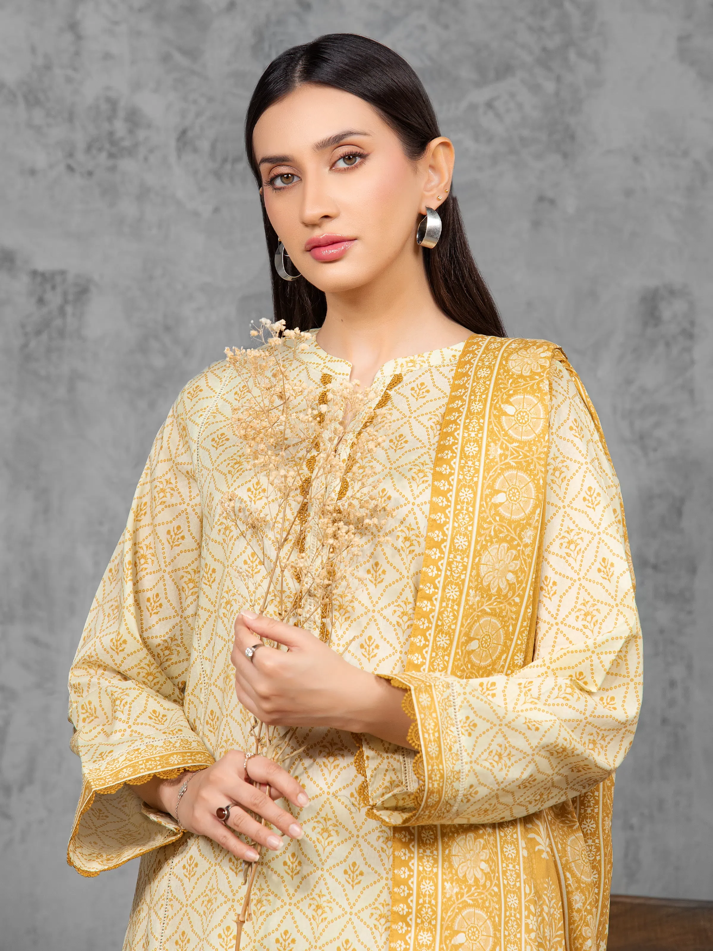 Unstitched Printed Cambric Suit - EWU5A2-35852-3P - Image 2