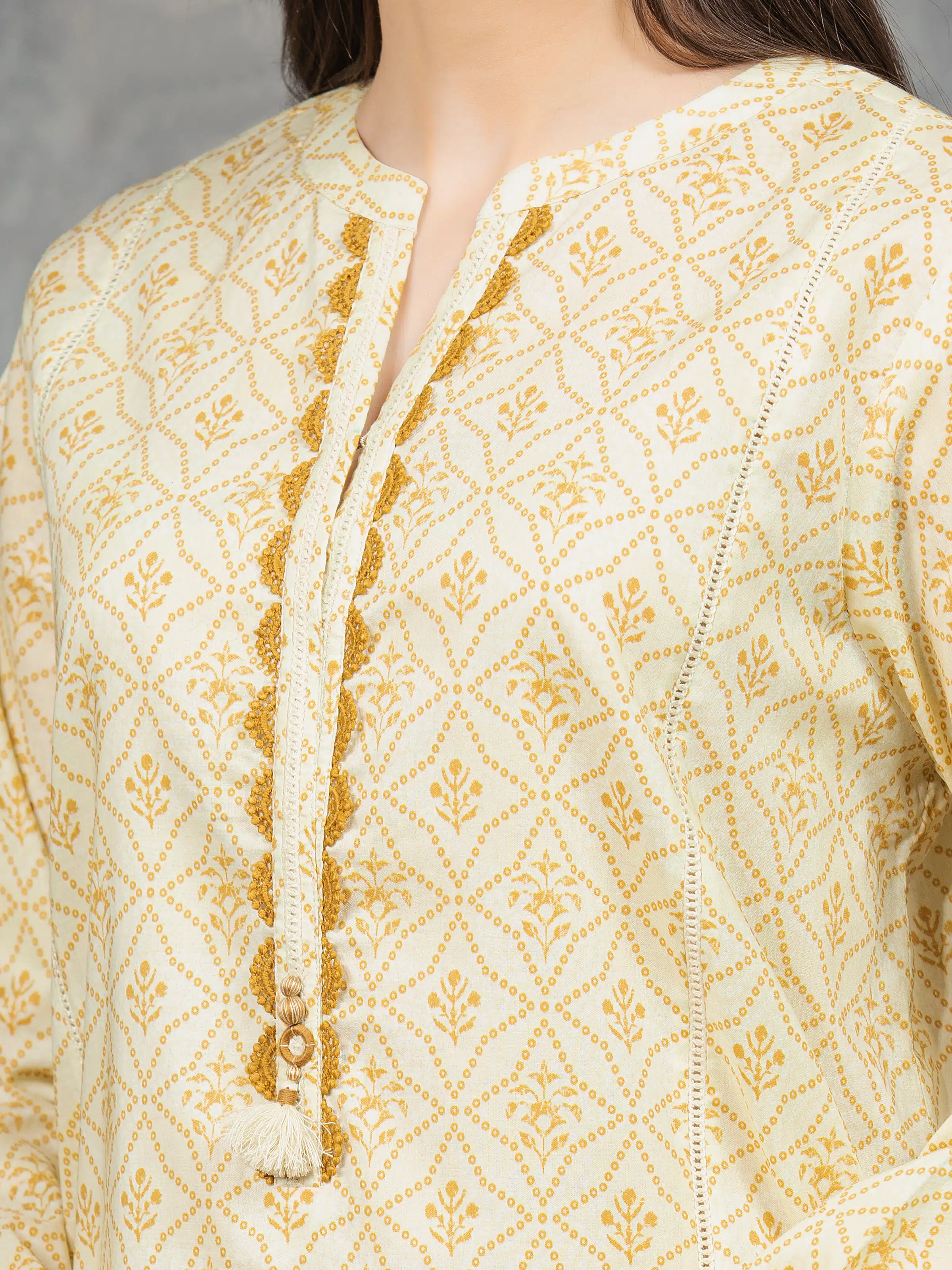 Unstitched Printed Cambric Suit - EWU5A2-35852-3P - Image 3