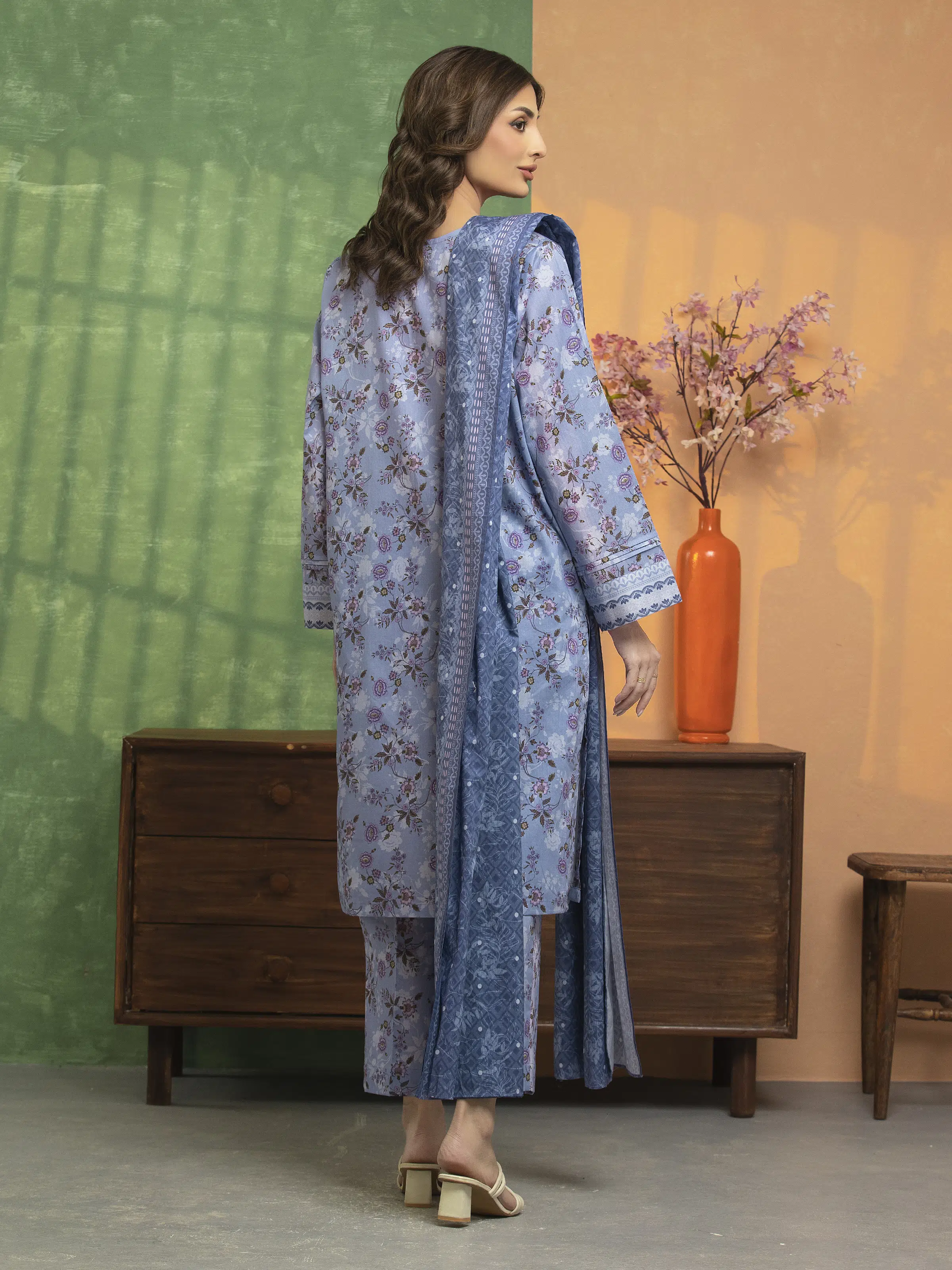Unstitched Printed Lawn Suit - EWU5A1-35075-3P - Image 2