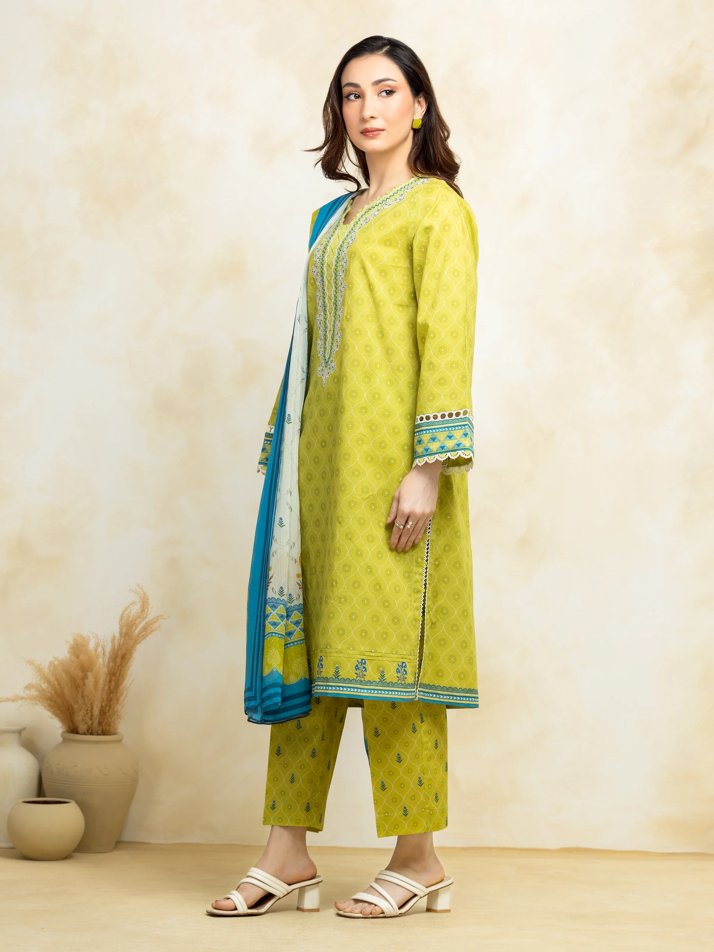 Unstitched Embroidered Lawn Suit - EWU5V1-31321-3P - Image 3