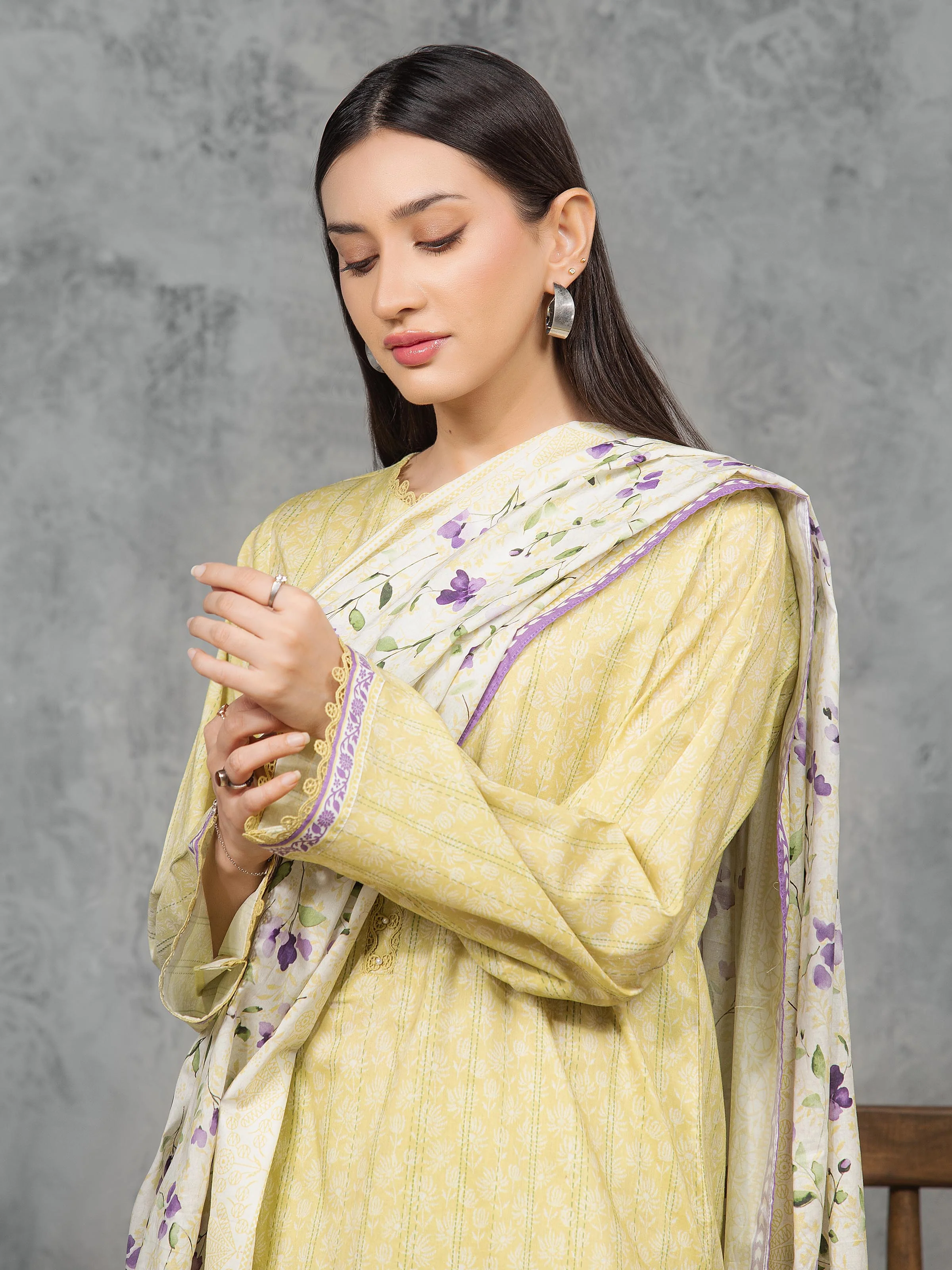 Unstitched Printed Cambric Suit - EWU5A2-35811-3P - Image 2