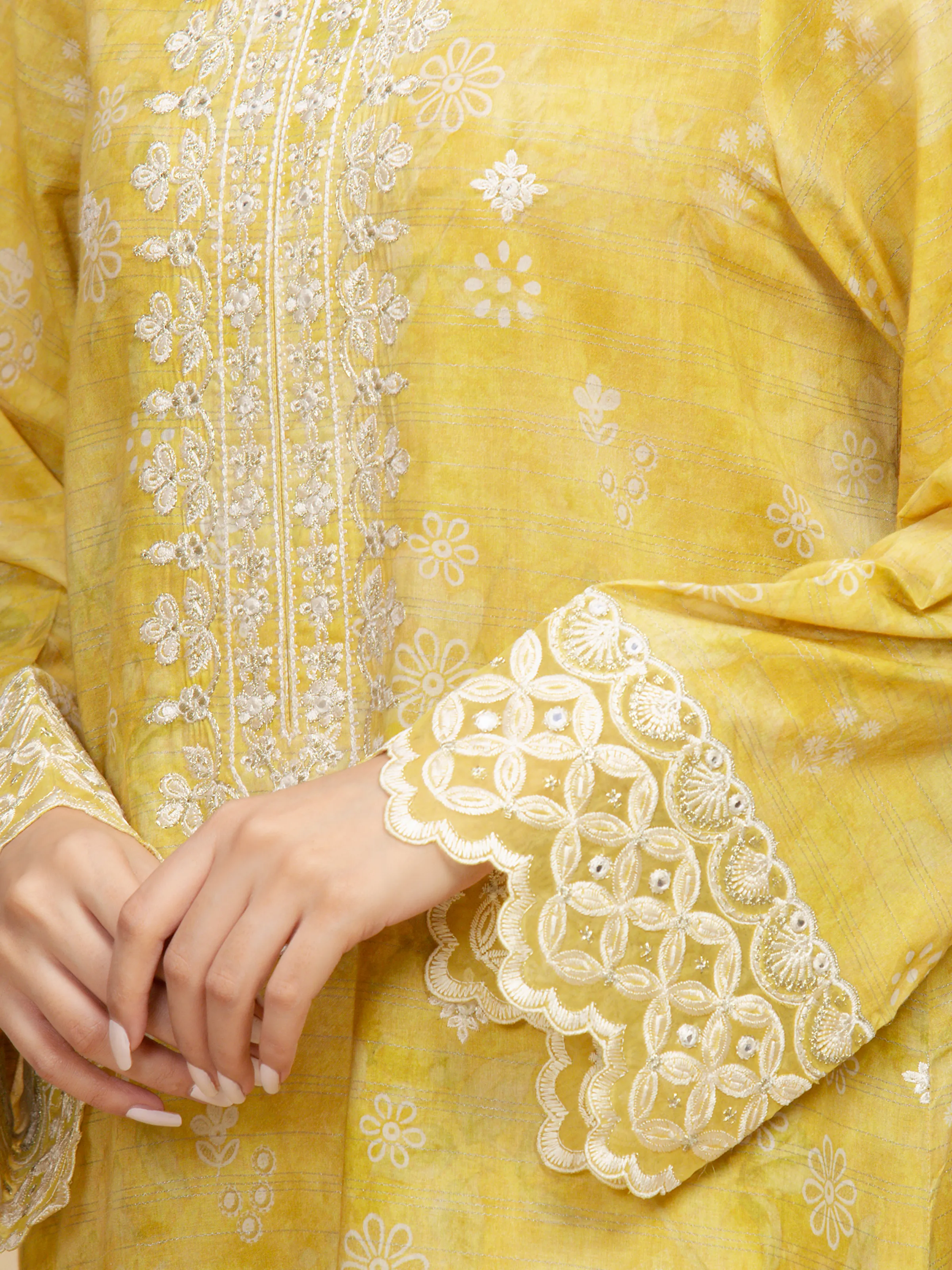 Unstitched Embroidered Lawn Suit - EWU5V1-31880-3P - Image 3
