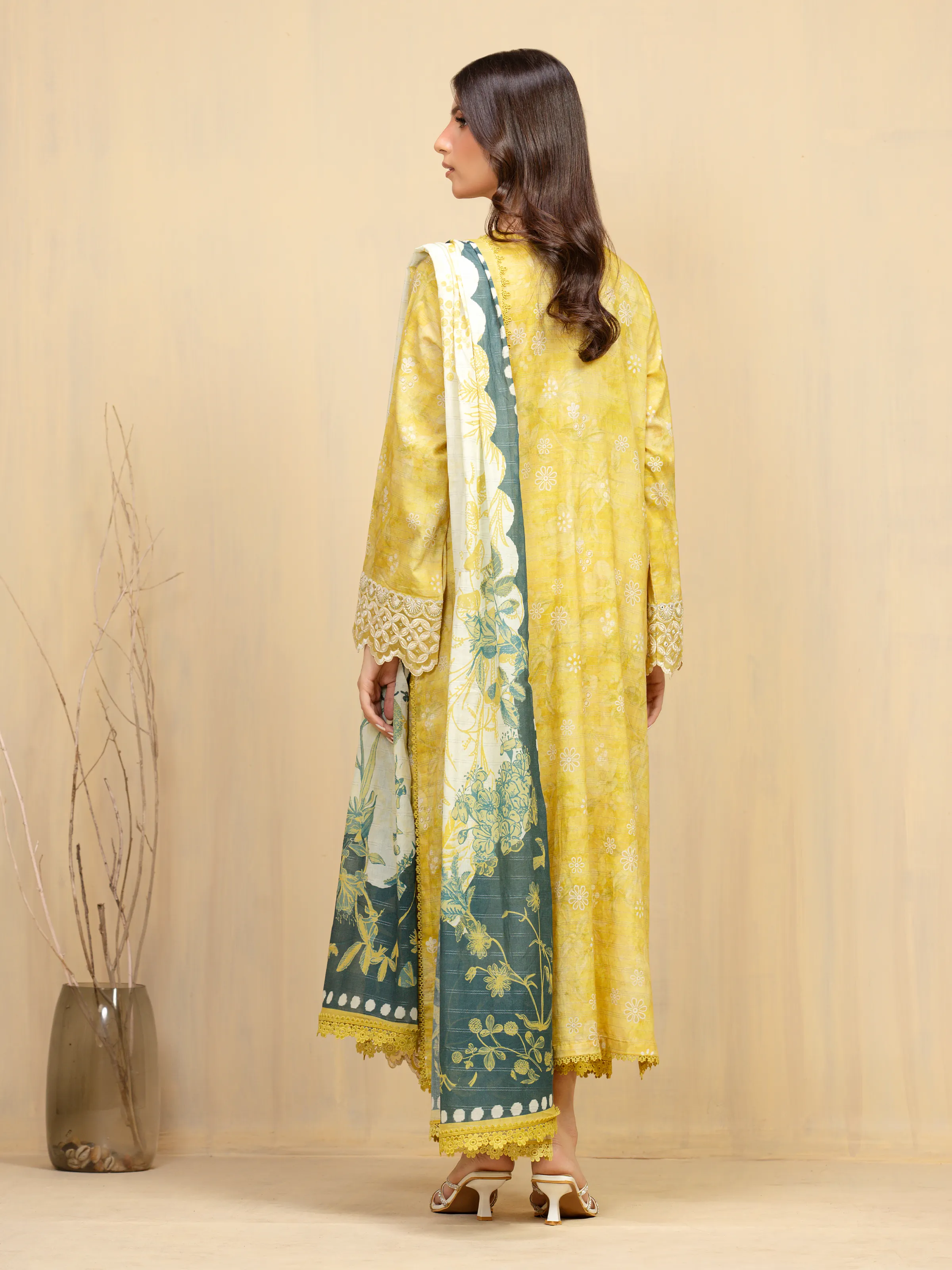 Unstitched Embroidered Lawn Suit - EWU5V1-31880-3P - Image 6