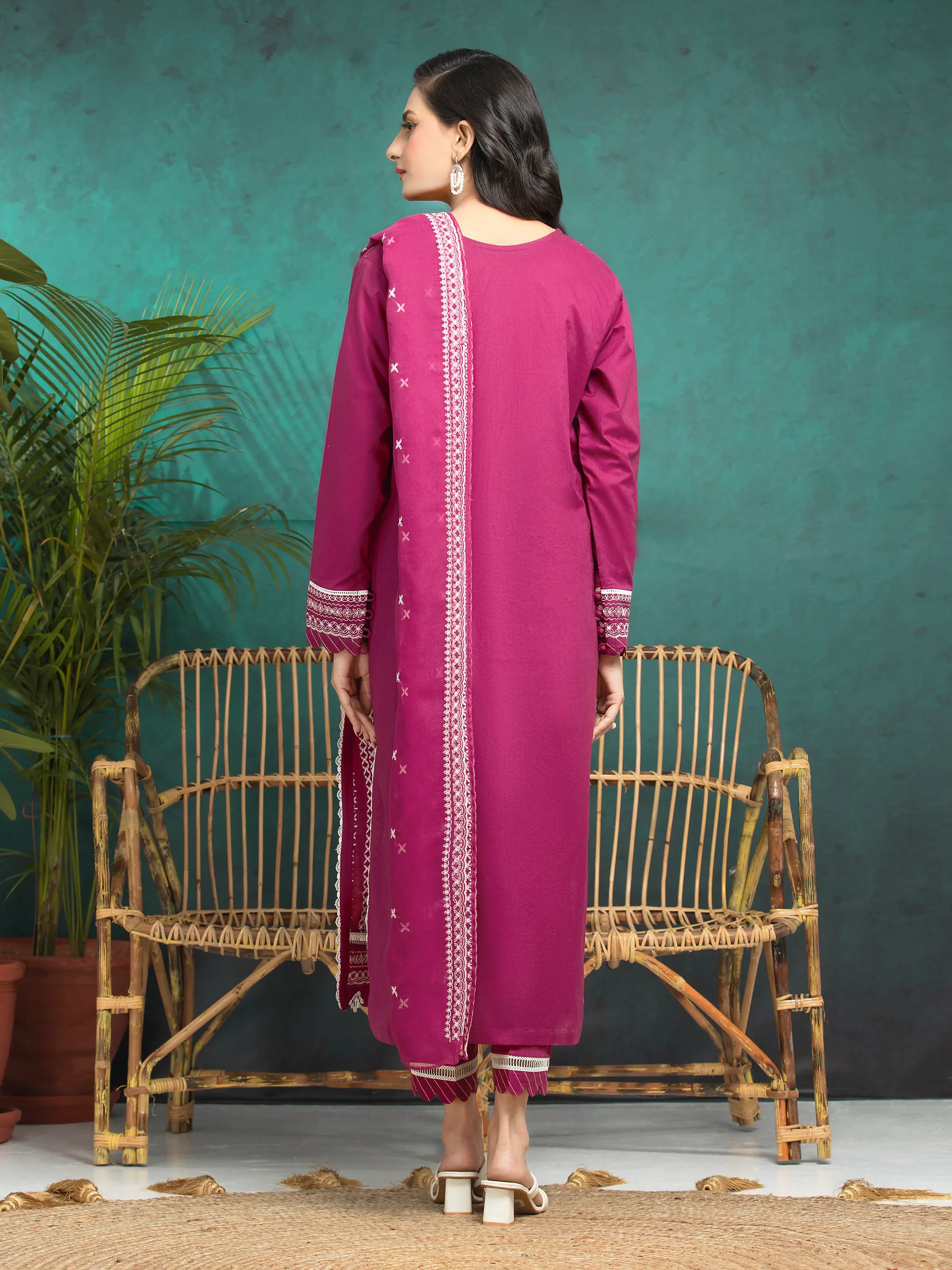 Unstitched Embroidered Cambric Suit - EWU5V2-31017-3P - Image 2