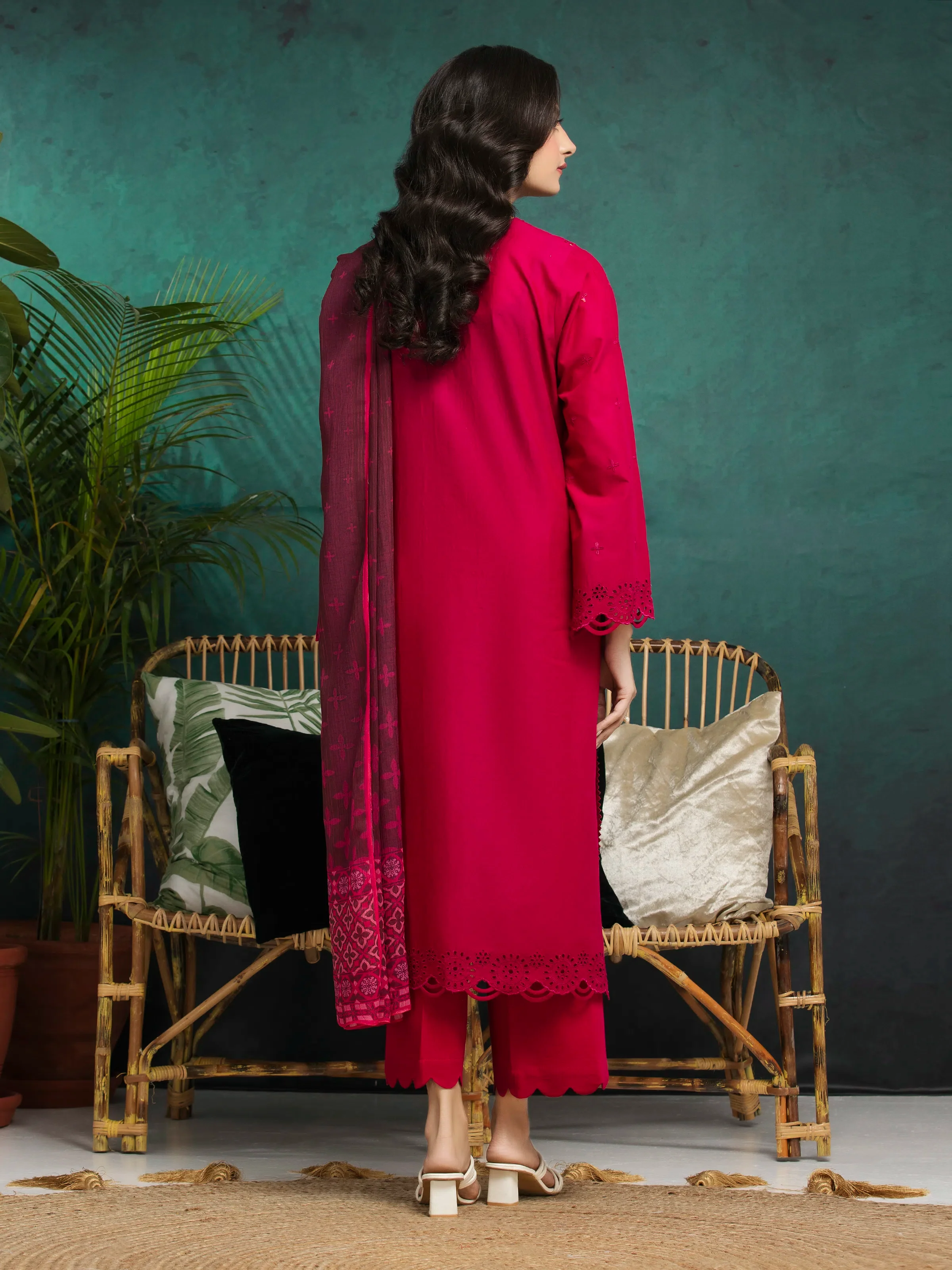 Unstitched Embroidered Cambric Suit - EWU5V2-31020-3P - Image 2