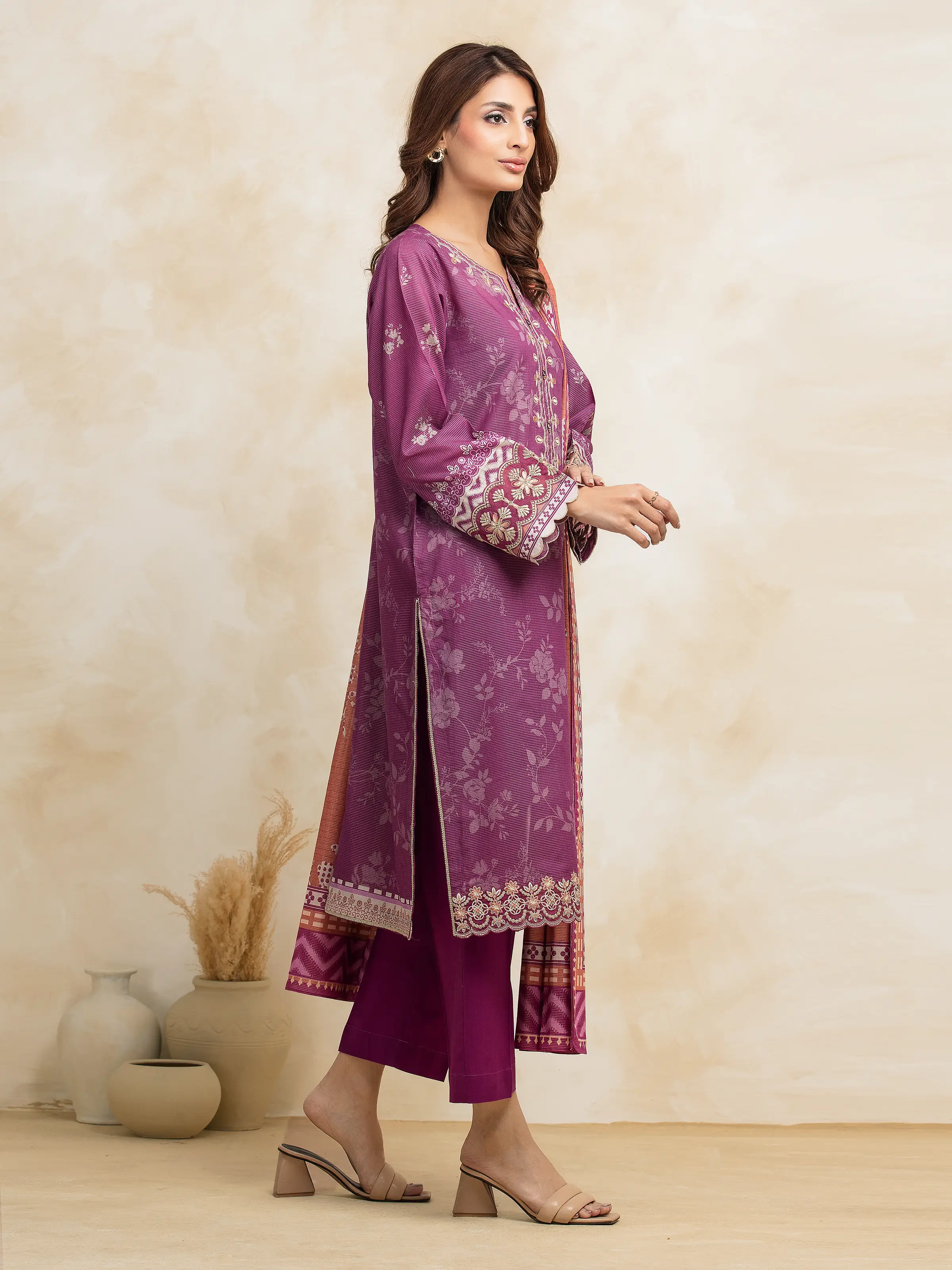 Unstitched Embroidered Lawn Suit - EWU5V1-31207-3P - Image 3