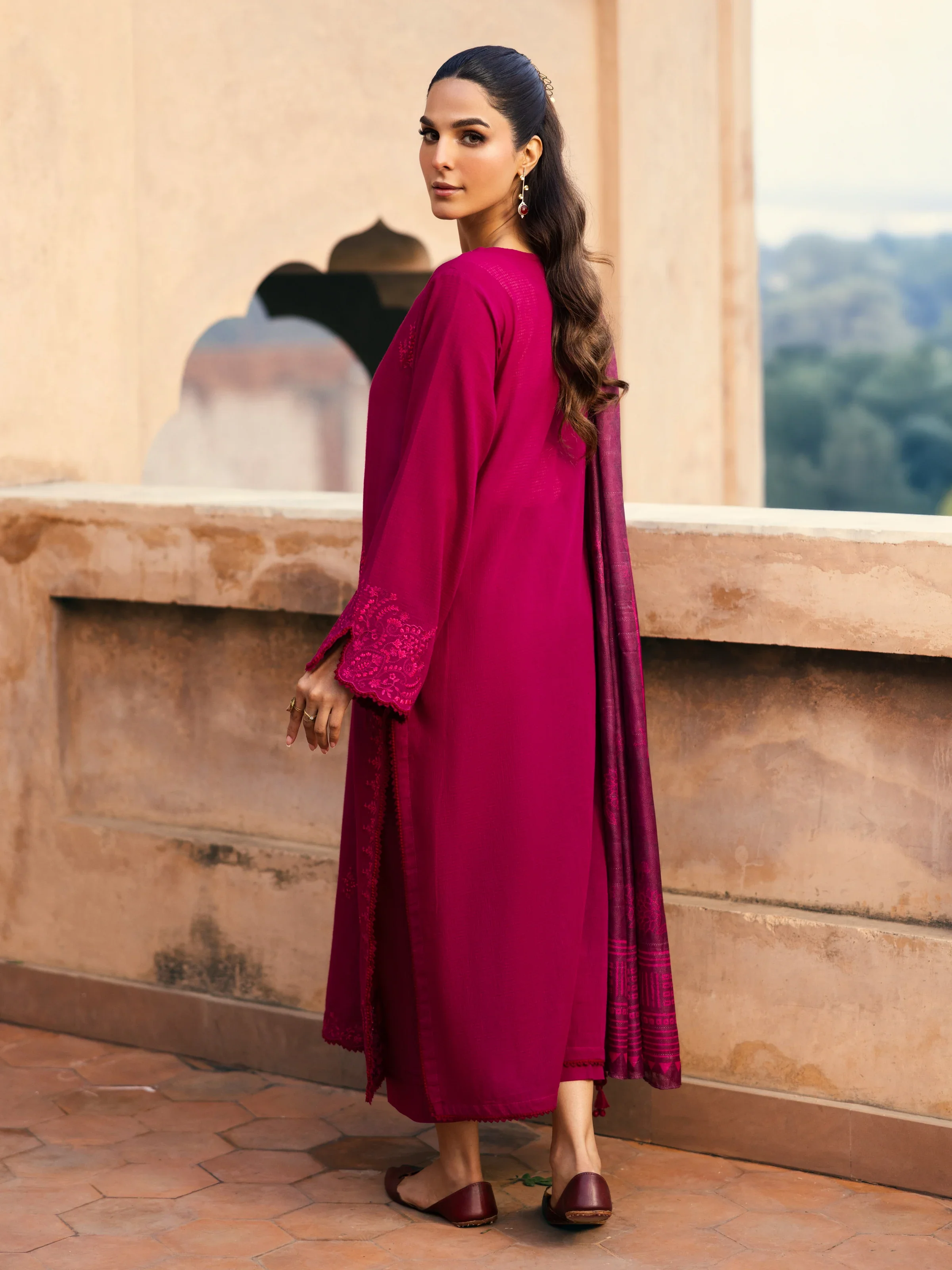 Unstitched Embroidered Lawn Suit - EWU5V1-31237-3P - Image 4
