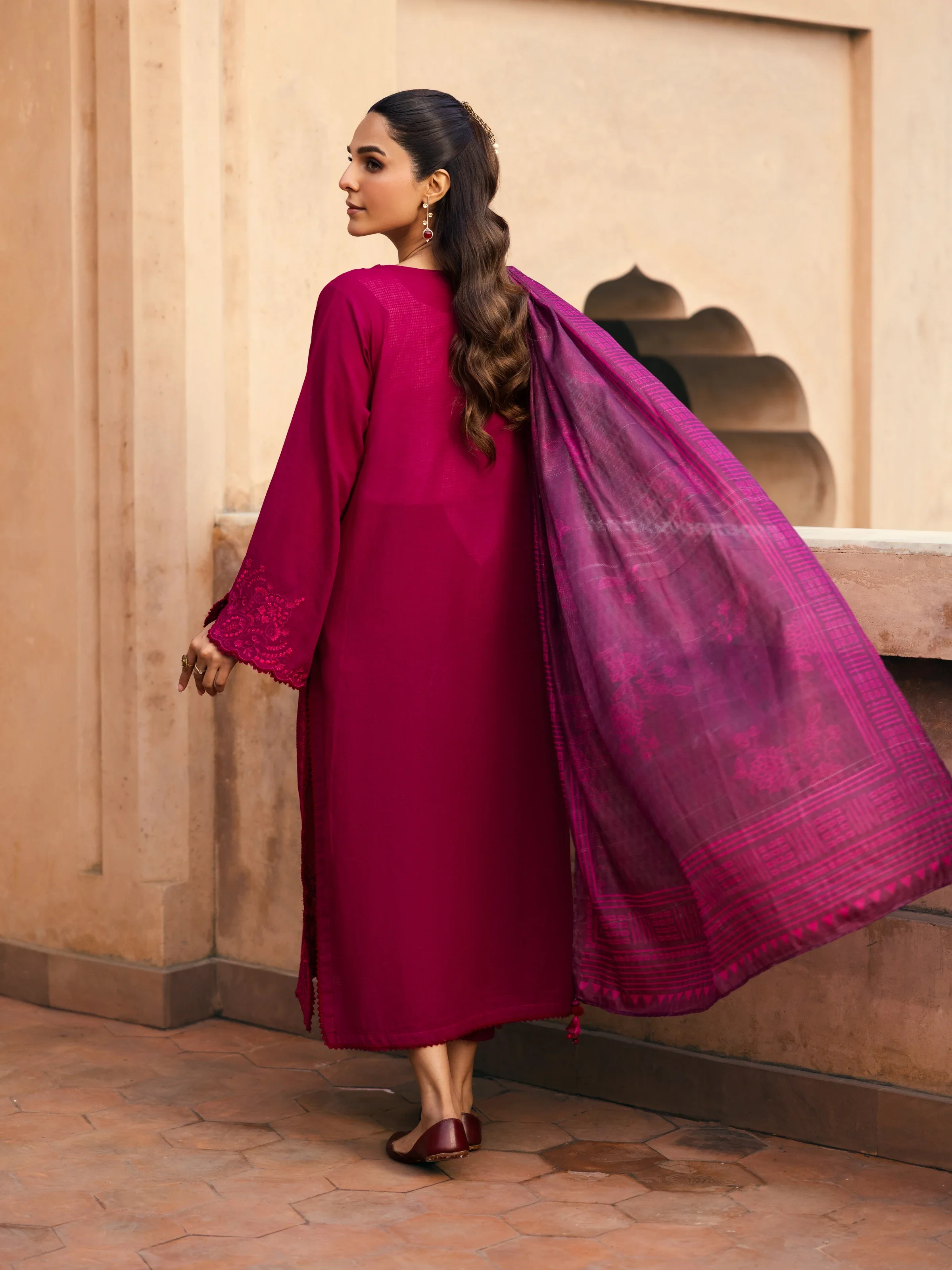 Unstitched Embroidered Lawn Suit - EWU5V1-31237-3P - Image 5