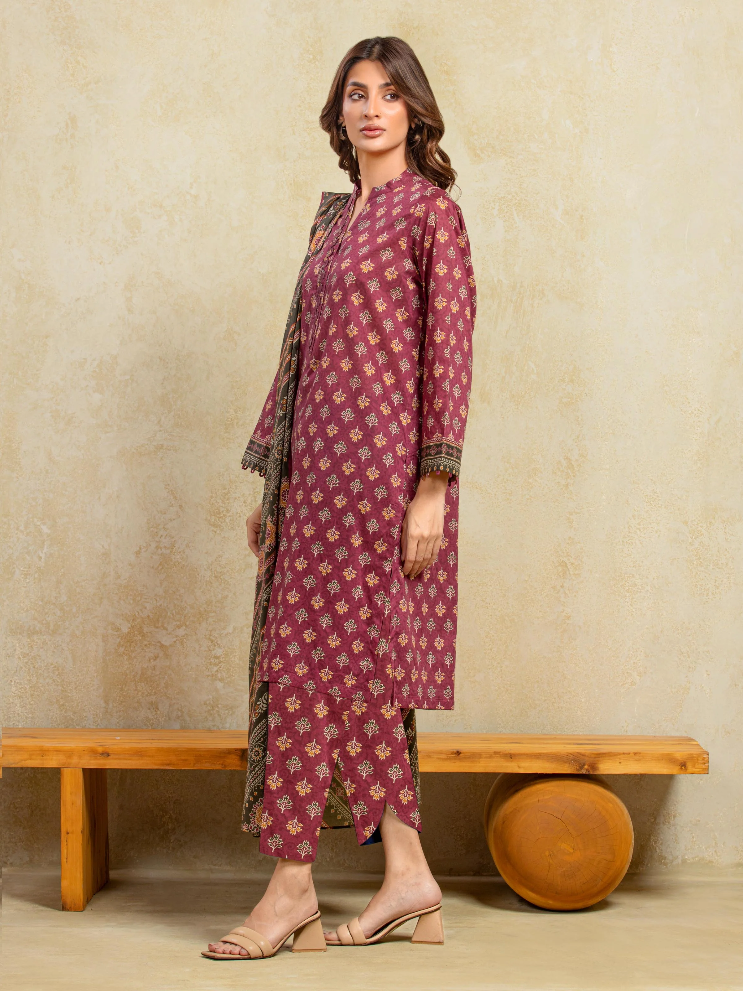Unstitched Printed Khaddar Suit - EWU5A3-36105-3P - Image 5