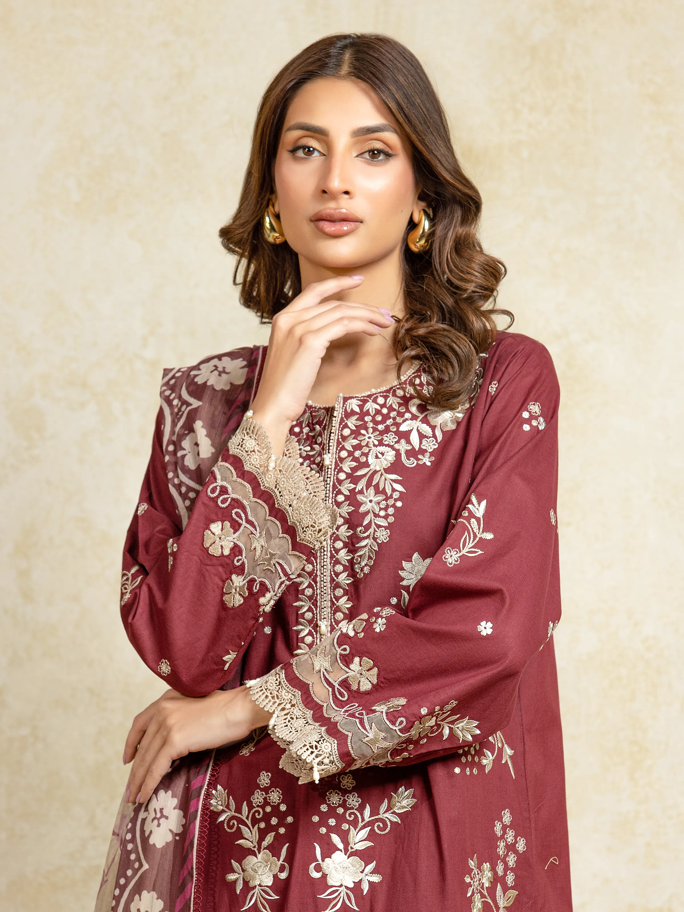 Unstitched Embroidered Cambric Suit - EWU5V2-31807-3P - Image 2