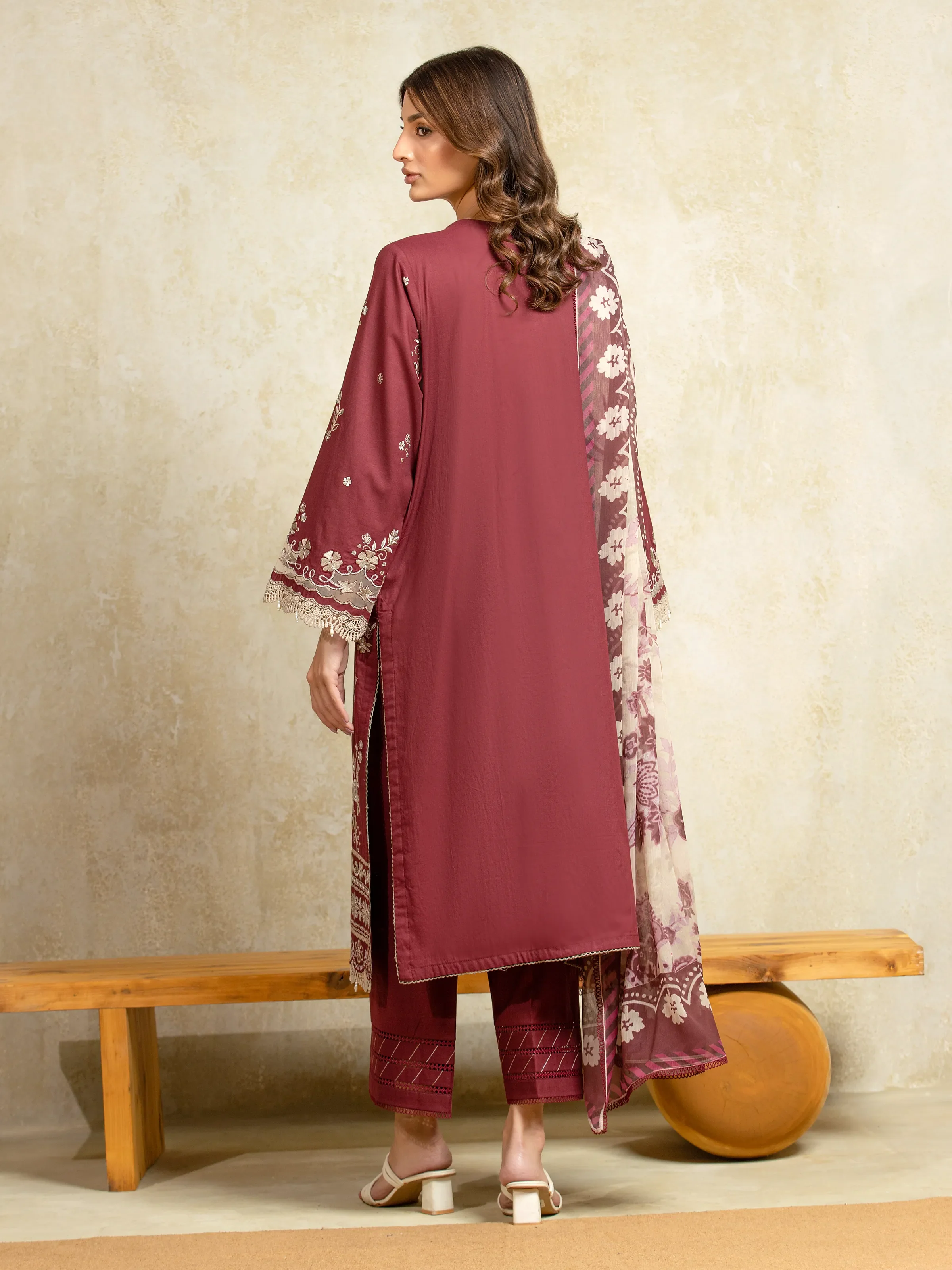 Unstitched Embroidered Cambric Suit - EWU5V2-31807-3P - Image 6