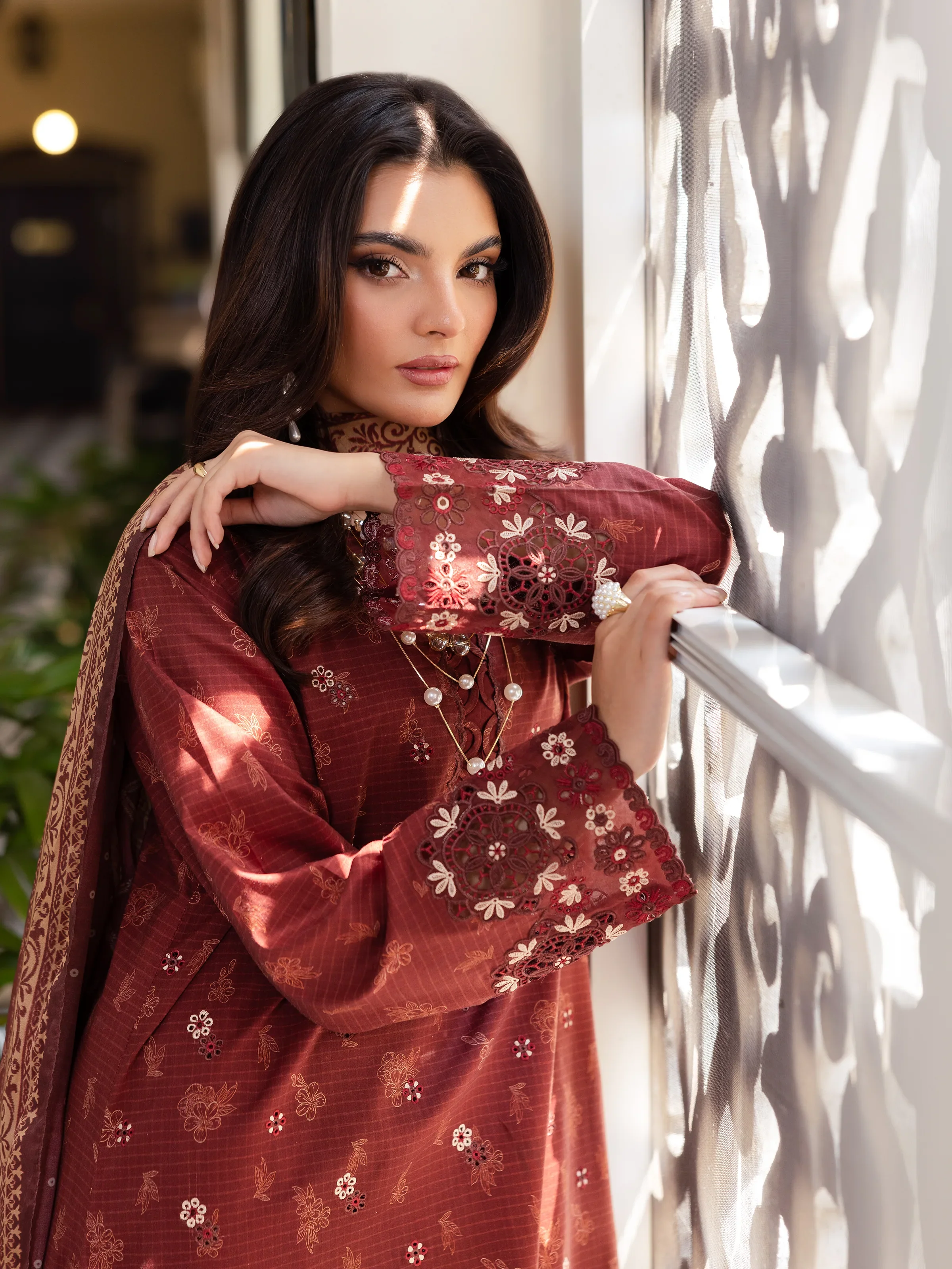 Unstitched Embroidered Lawn Suit - EWU5V1-31415-3P - Image 2