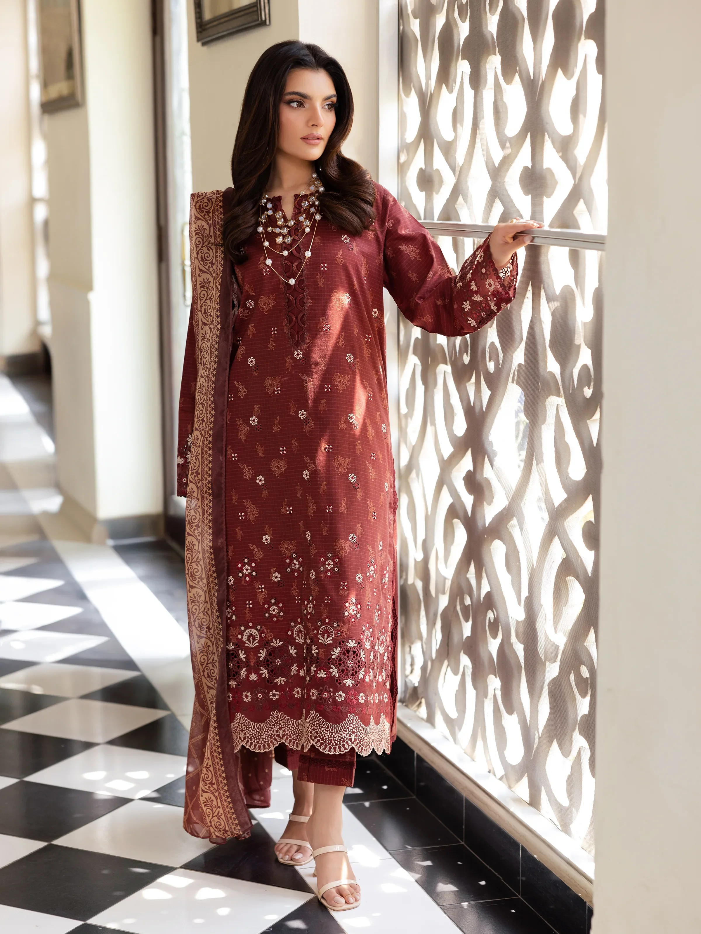 Unstitched Embroidered Lawn Suit - EWU5V1-31415-3P - Image 3