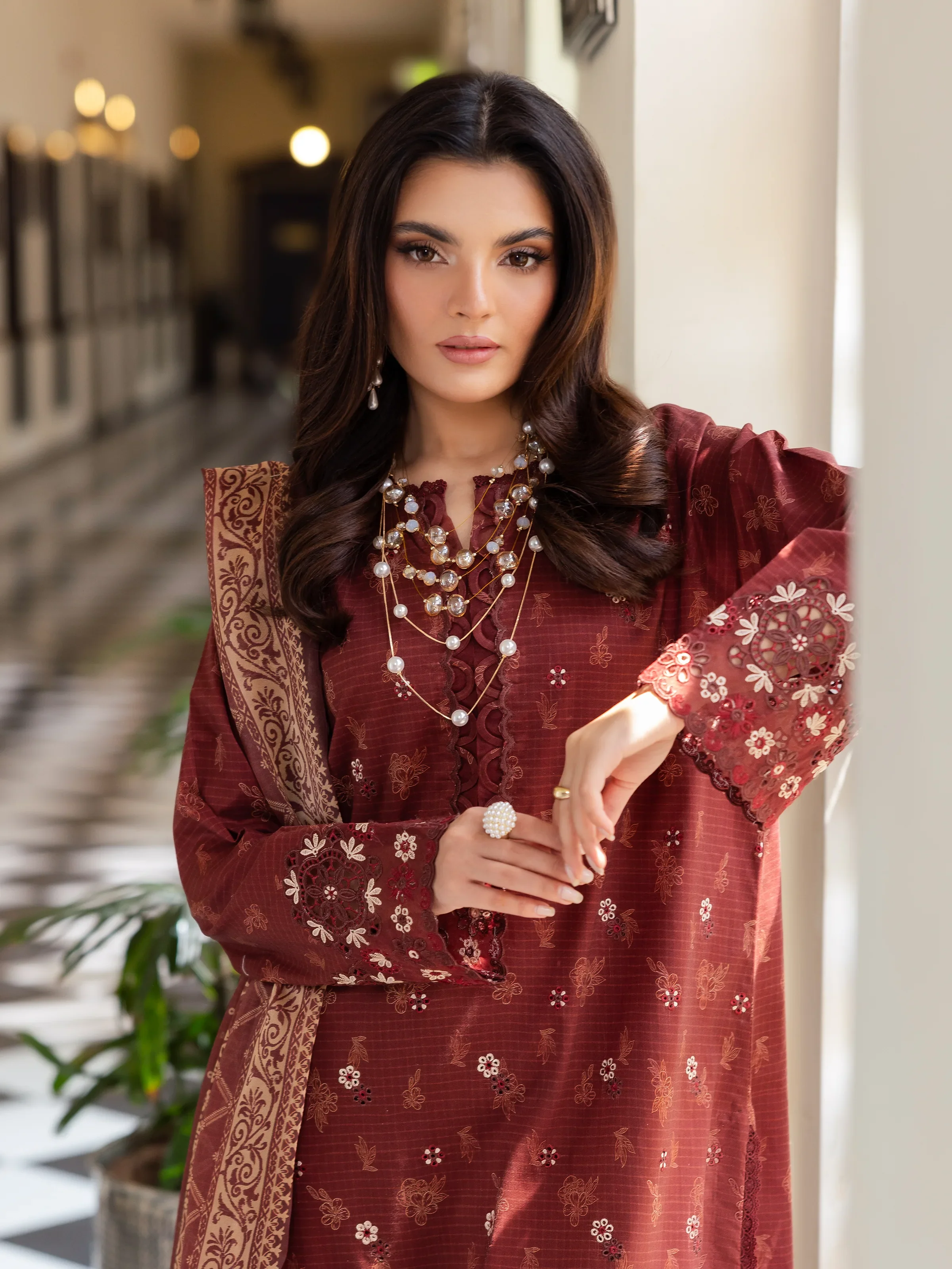 Unstitched Embroidered Lawn Suit - EWU5V1-31415-3P - Image 4