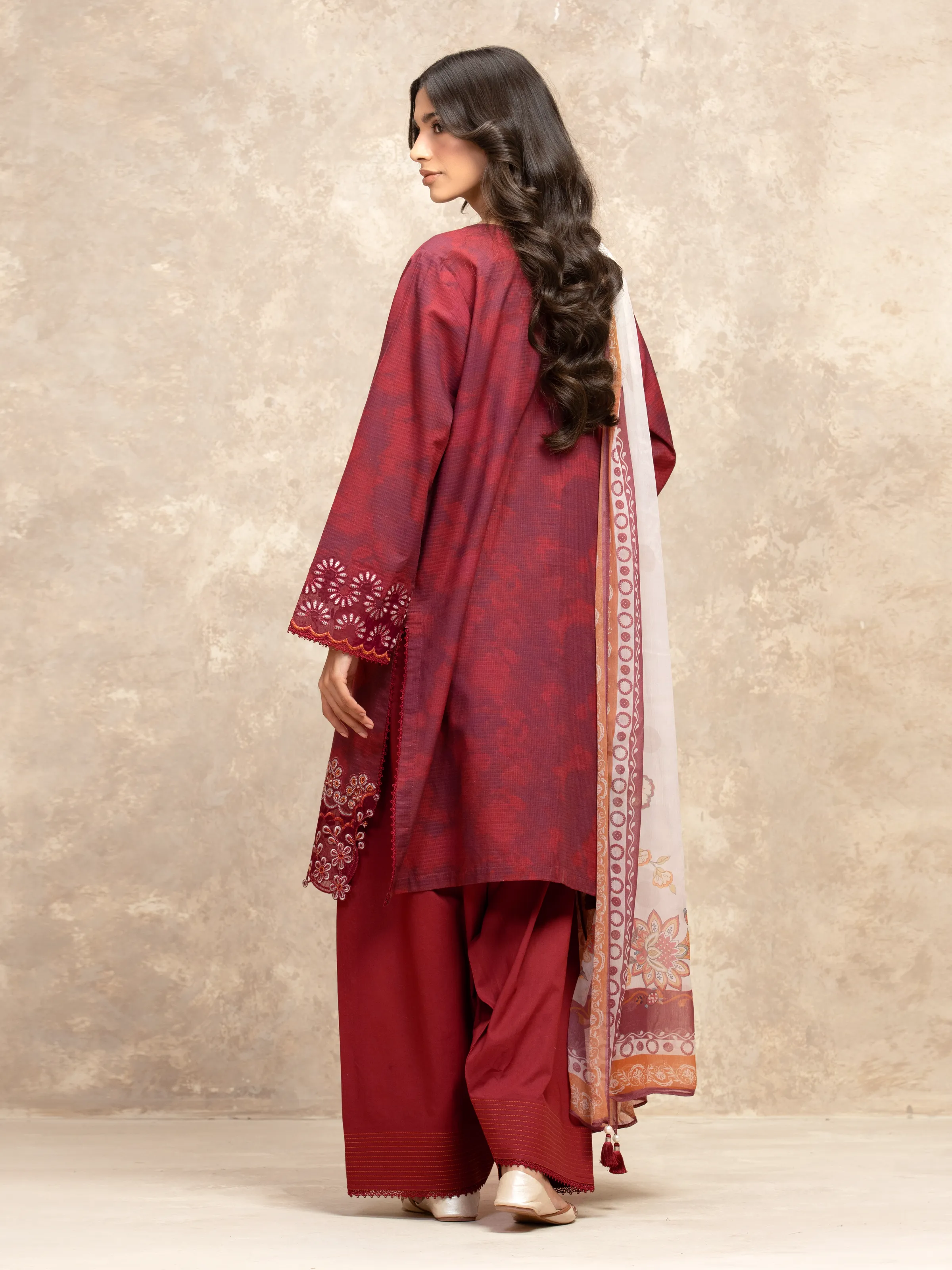 Unstitched Embroidered Lawn Suit - EWU5V1-31904-3P - Image 6