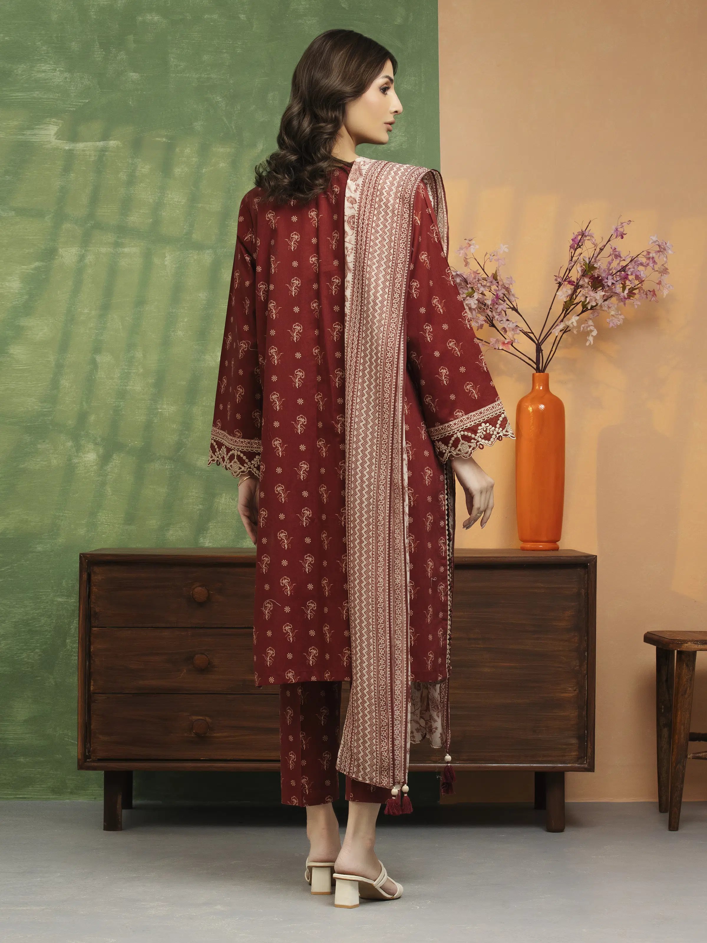Unstitched Embroidered Lawn Suit - EWU5V1-31403-3P - Image 2
