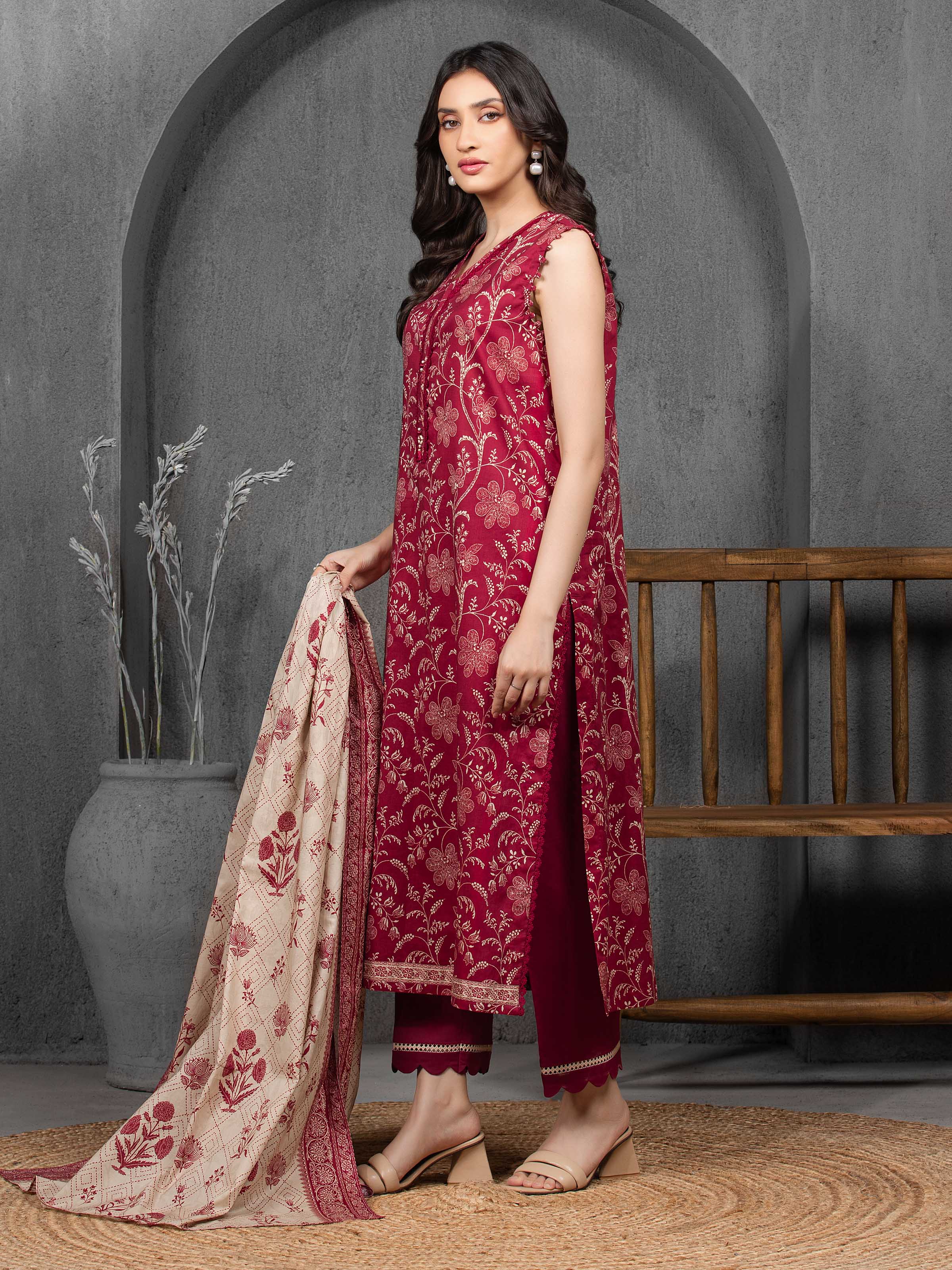 Unstitched Printed Cambric Suit - EWU5A2-35815-3P - Image 4