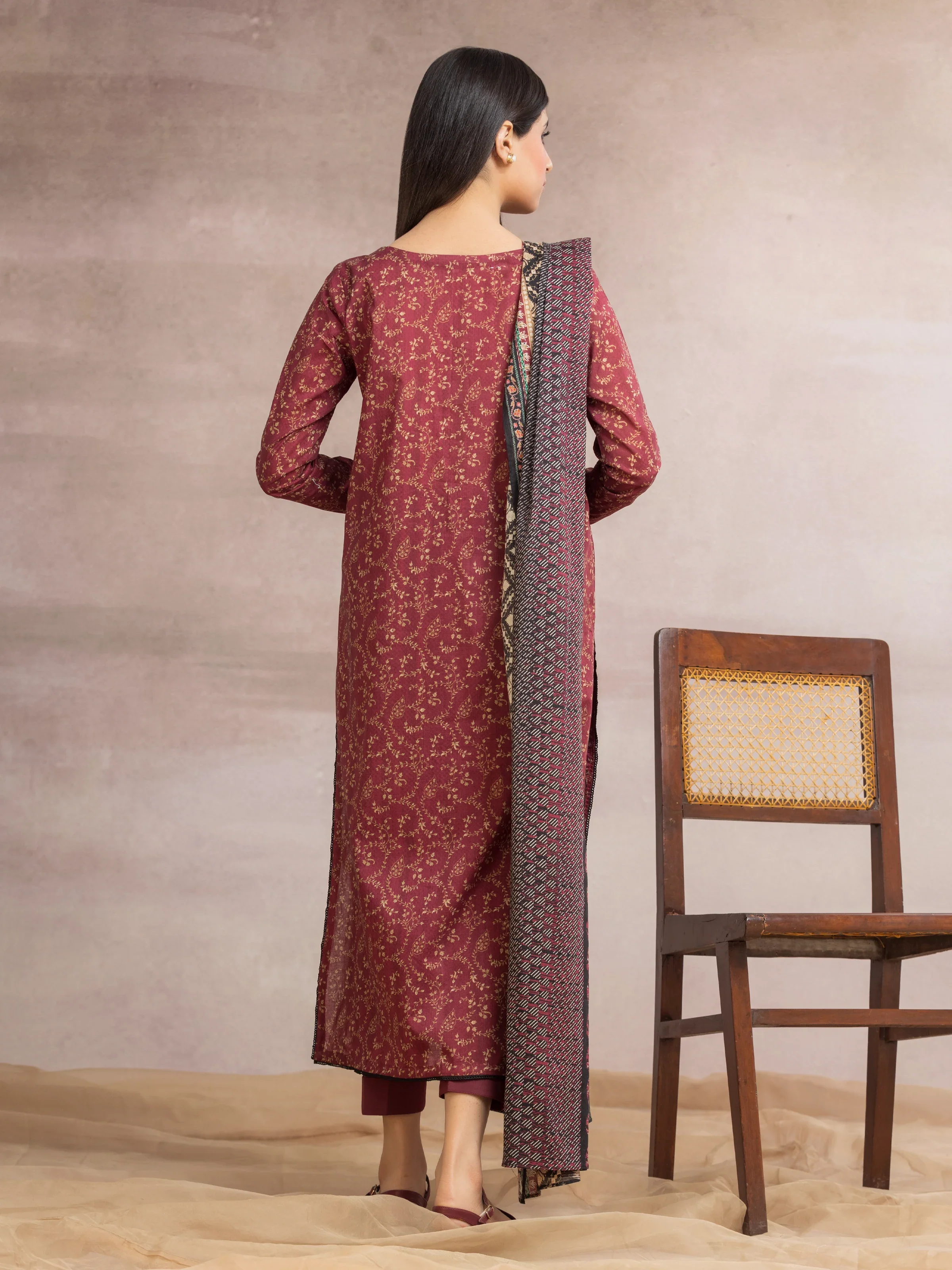 Unstitched Printed Khaddar Suit - EWU24A3-27154-3P - Image 4