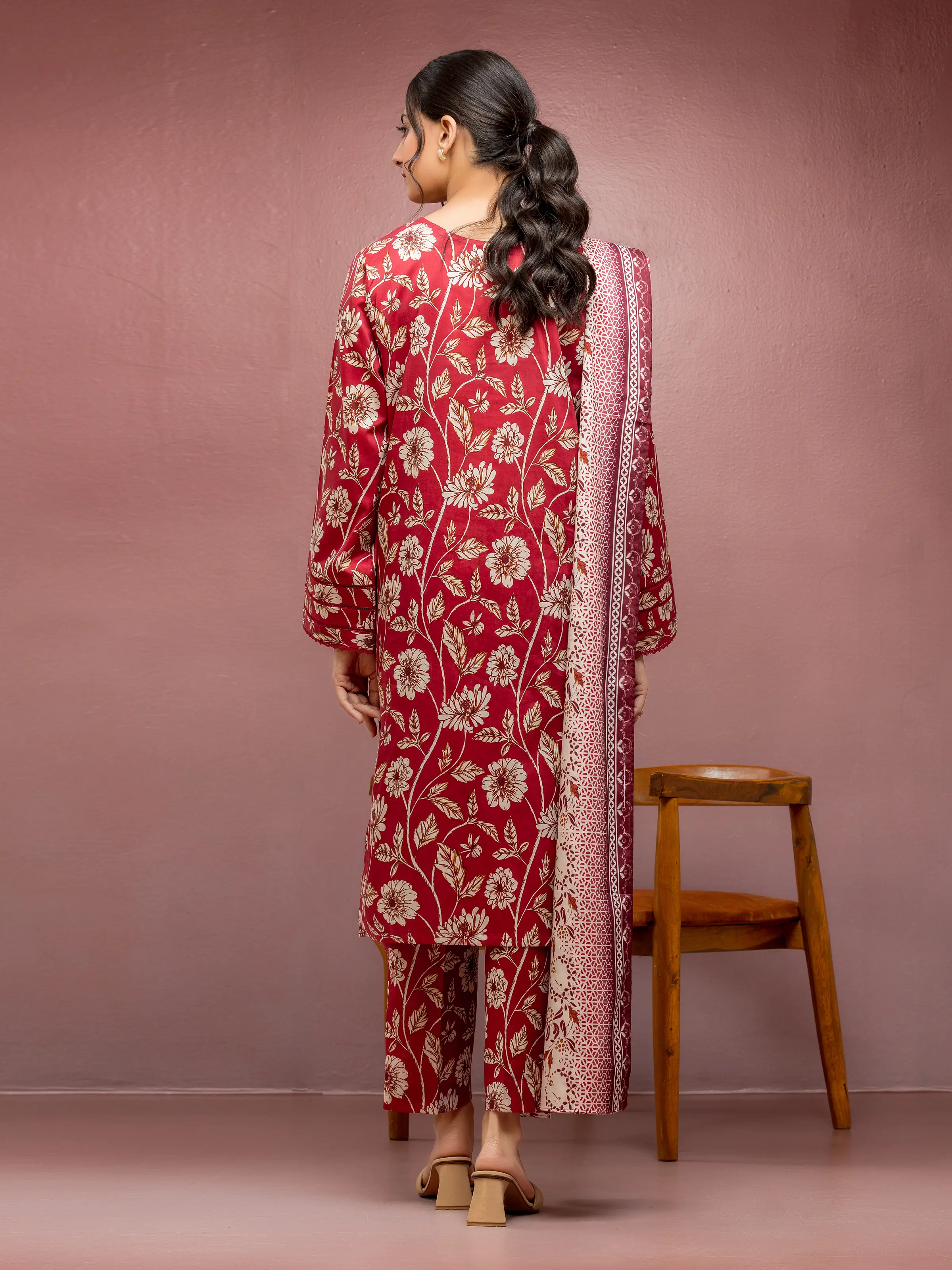 Unstitched Printed Lawn Suit - EWU5A1-35079-3P - Image 2