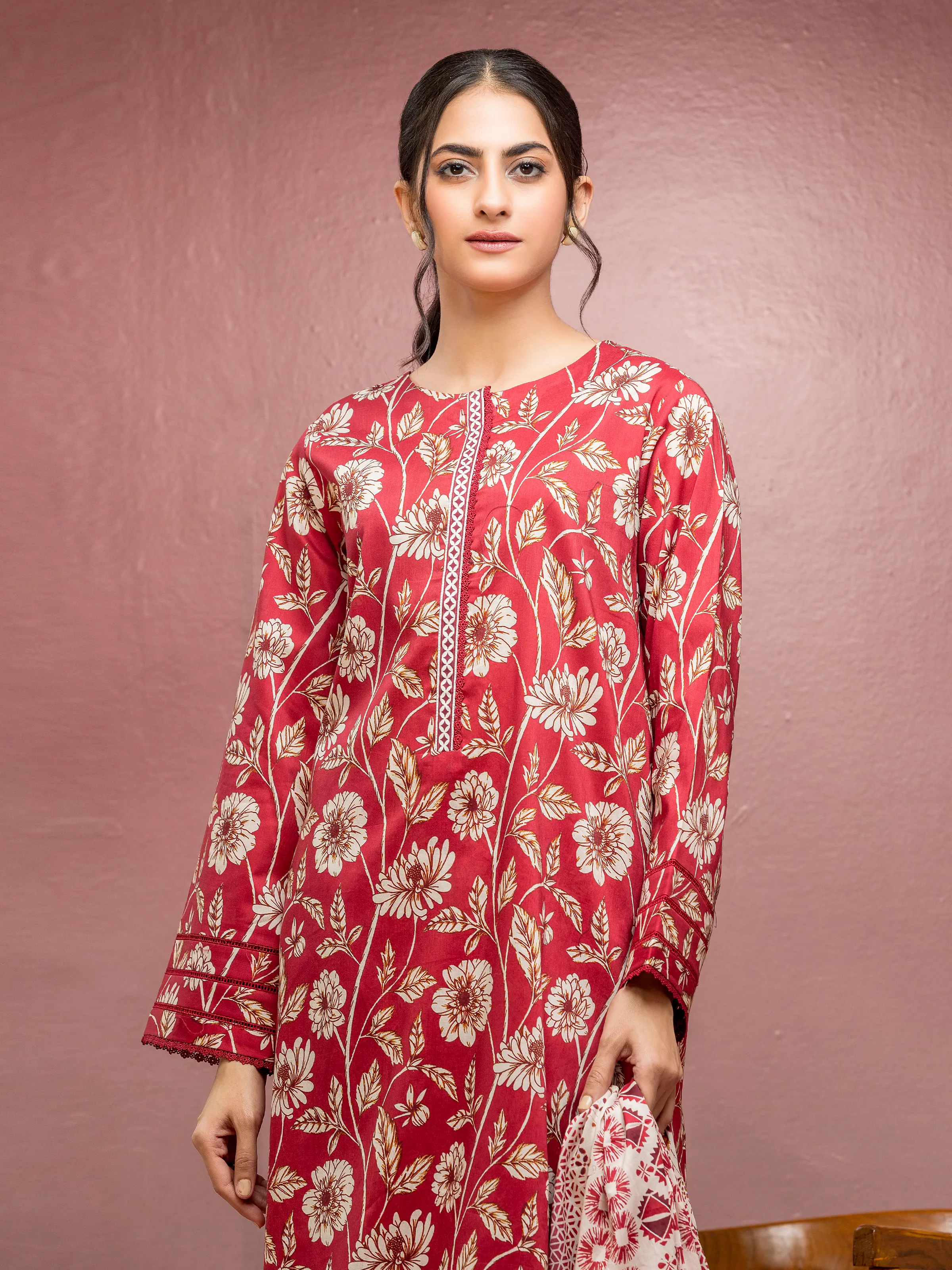 Unstitched Printed Lawn Suit - EWU5A1-35079-3P - Image 3