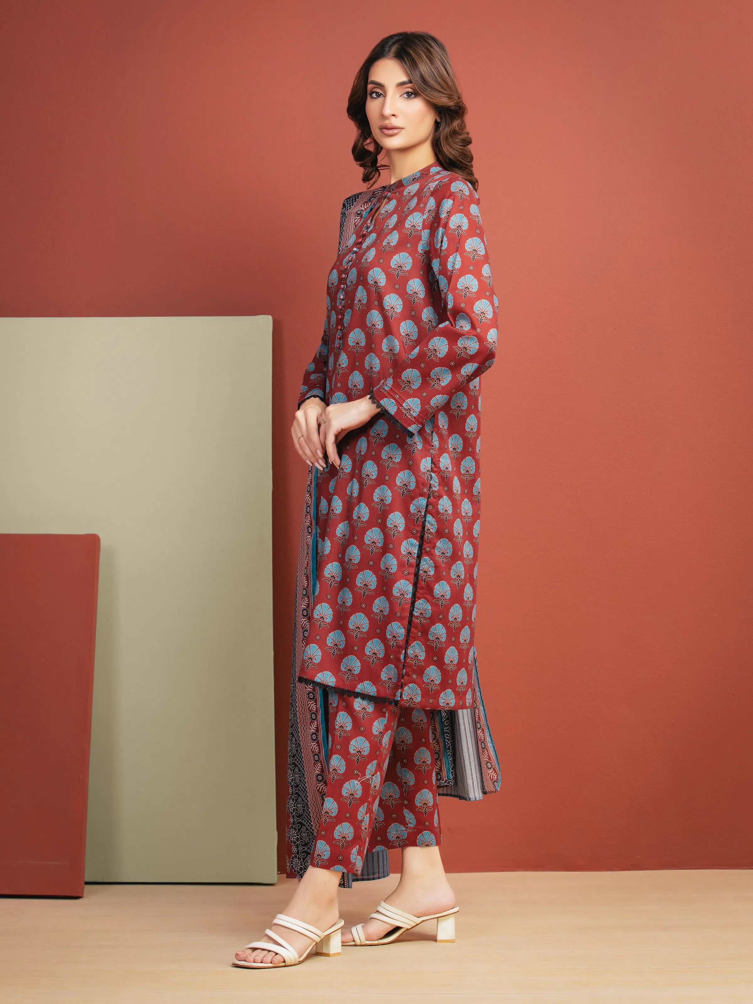 Unstitched Printed Lawn Suit - EWU5A1-35282-3P - Image 5