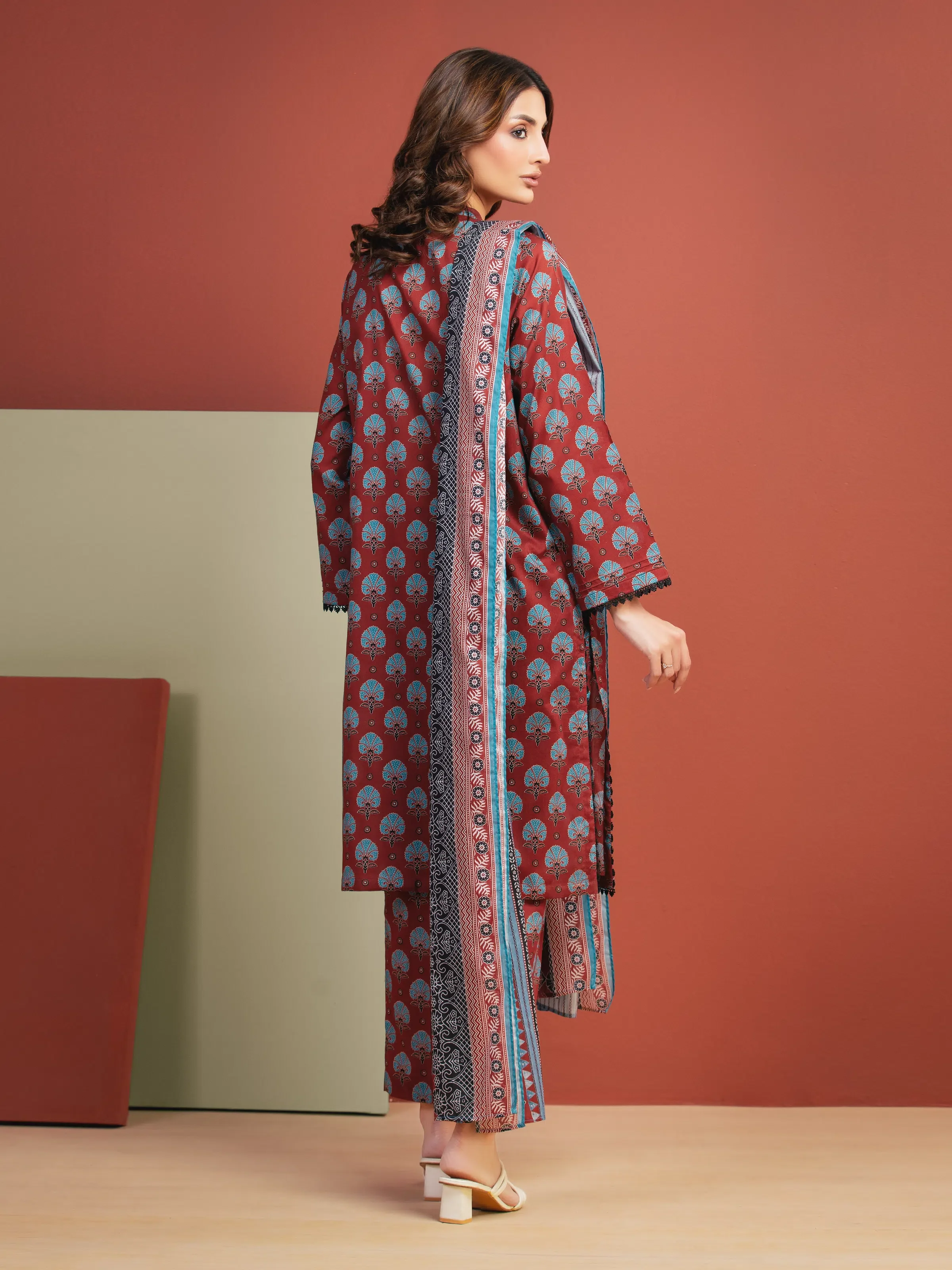 Unstitched Printed Lawn Suit - EWU5A1-35282-3P - Image 6