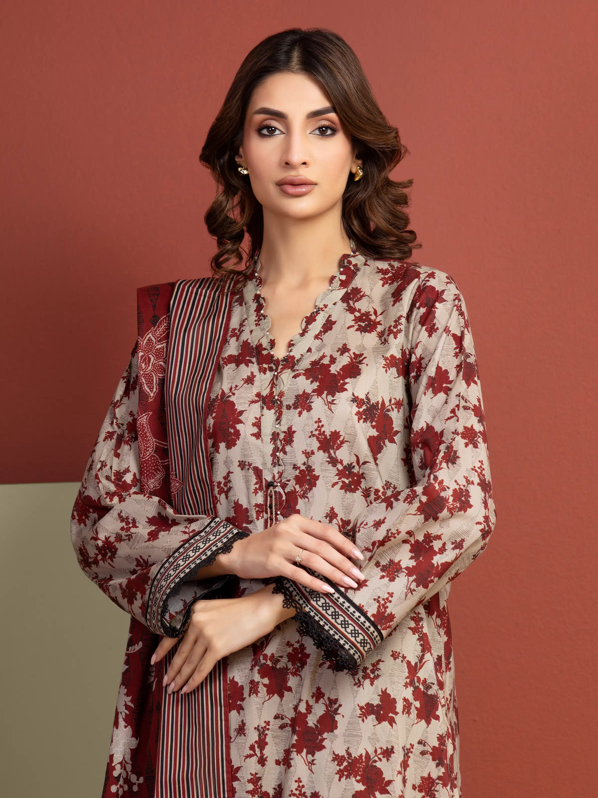 Unstitched Printed Lawn Suit - EWU5A1-35305-3P - Image 2