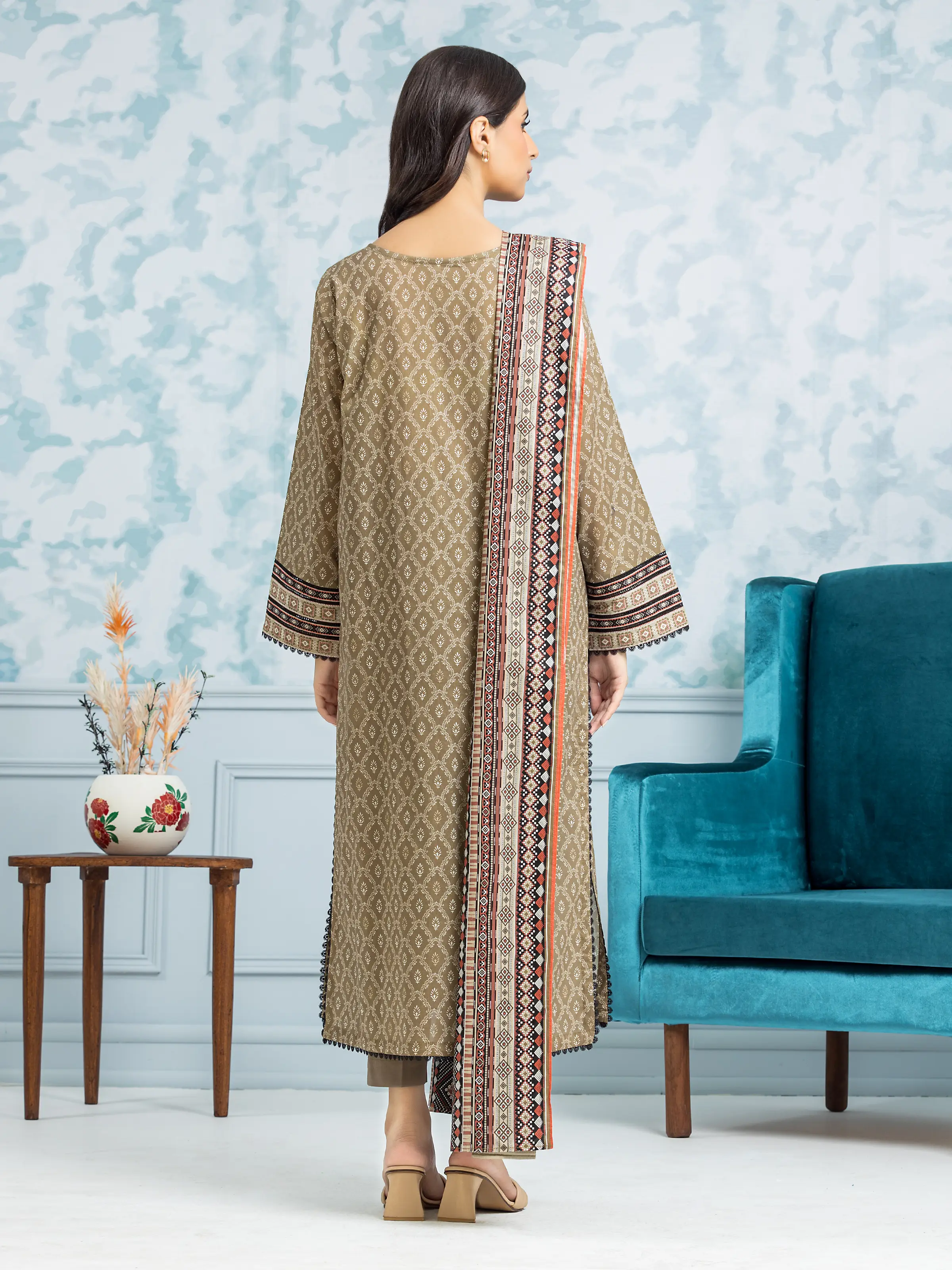 Unstitched Printed Khaddar Suit - EWU24A3-28351-3P - Image 3