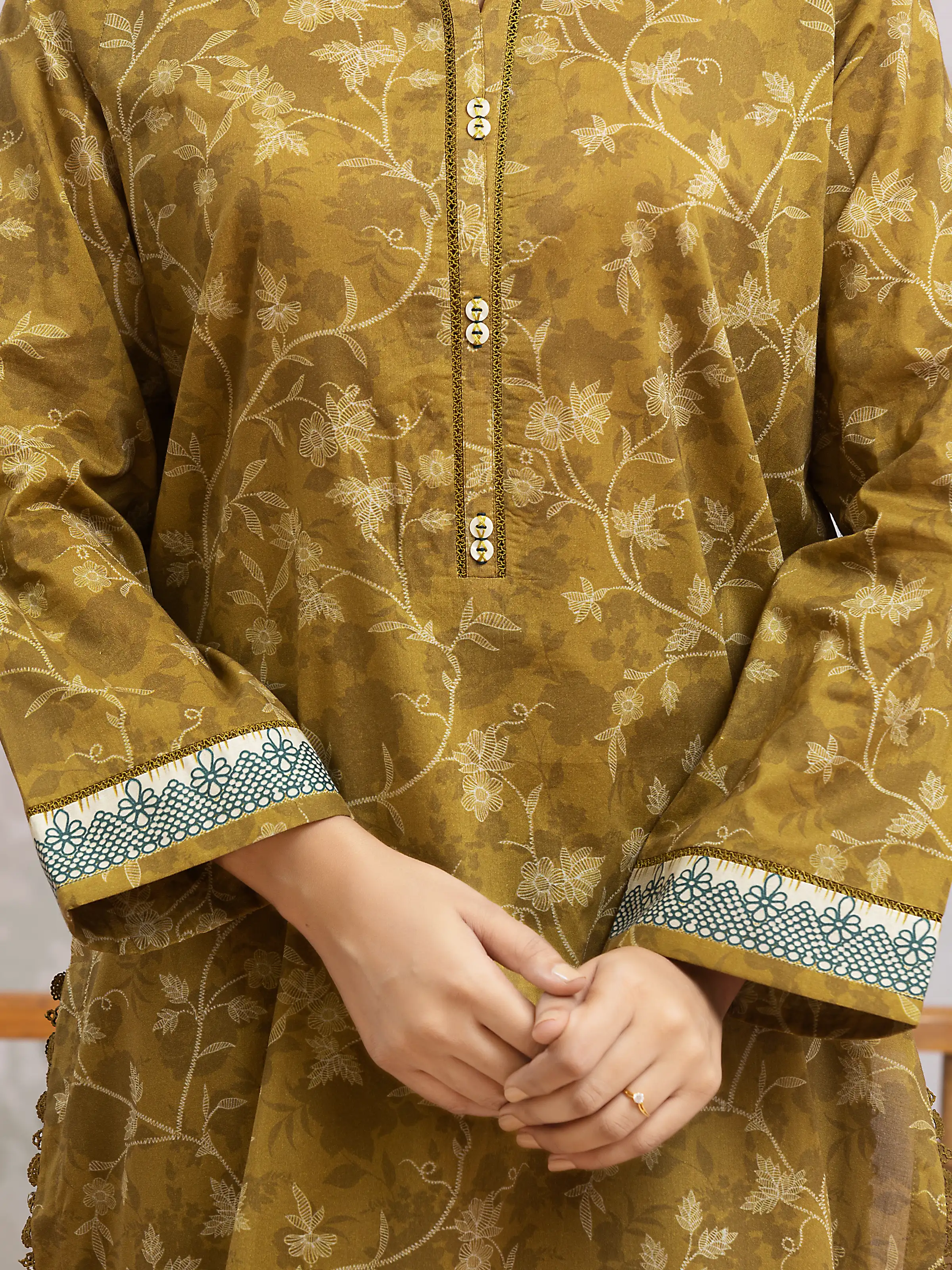 Unstitched Printed Khaddar Suit - EWU24A3-29612-3P - Image 3