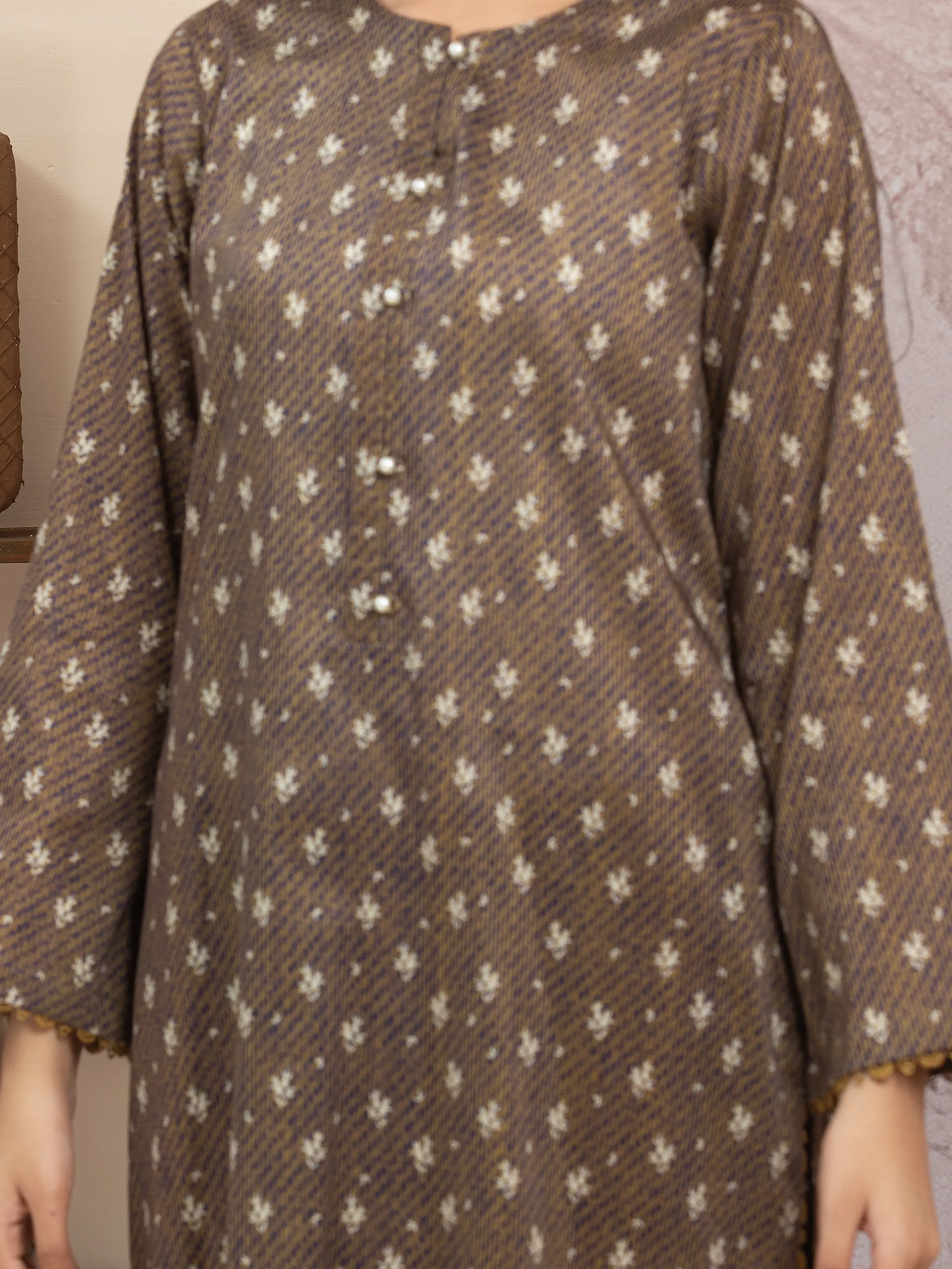 Unstitched Printed Lawn Suit - EWU5A1-35012-3P - Image 4