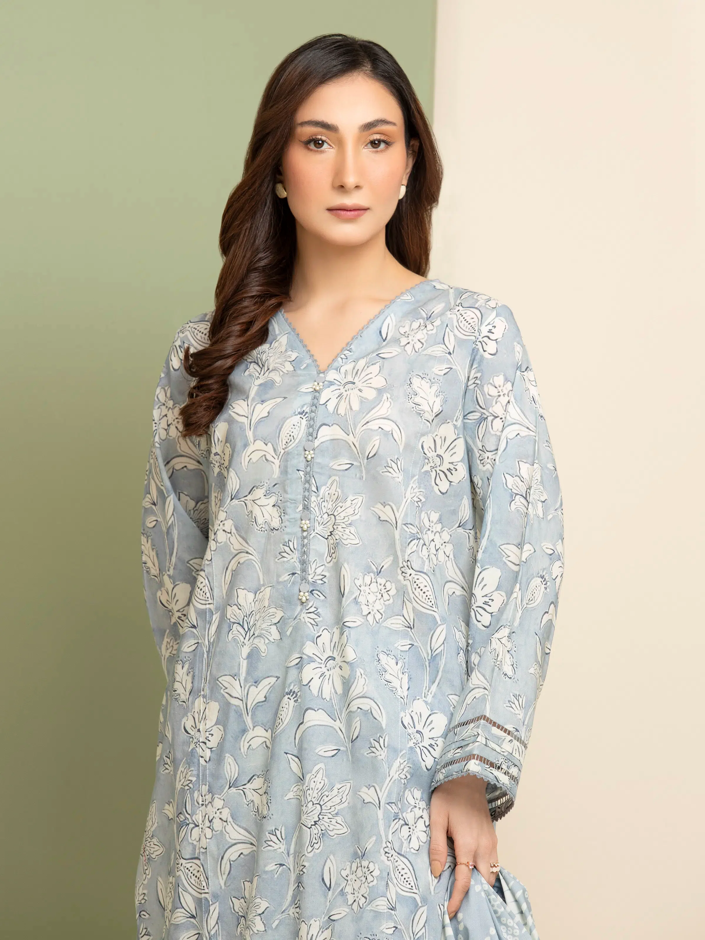 Unstitched Printed Lawn Suit - EWU5A1-35087-3P - Image 4