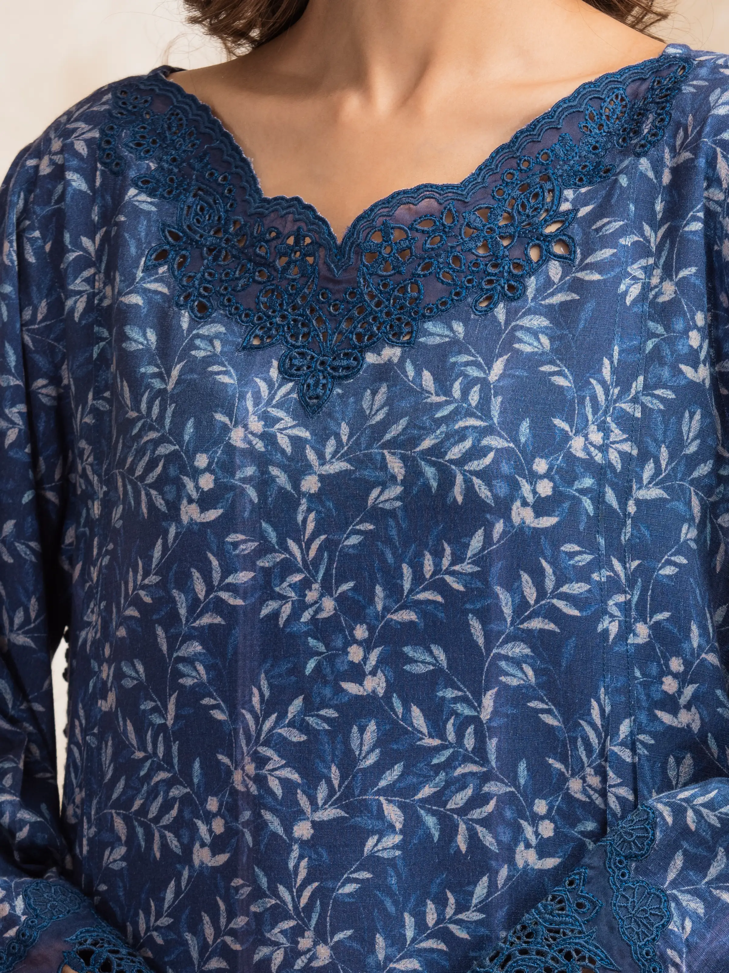 Unstitched Embroidered Raw Silk Suit - EWU5V16-30224-3P - Image 3