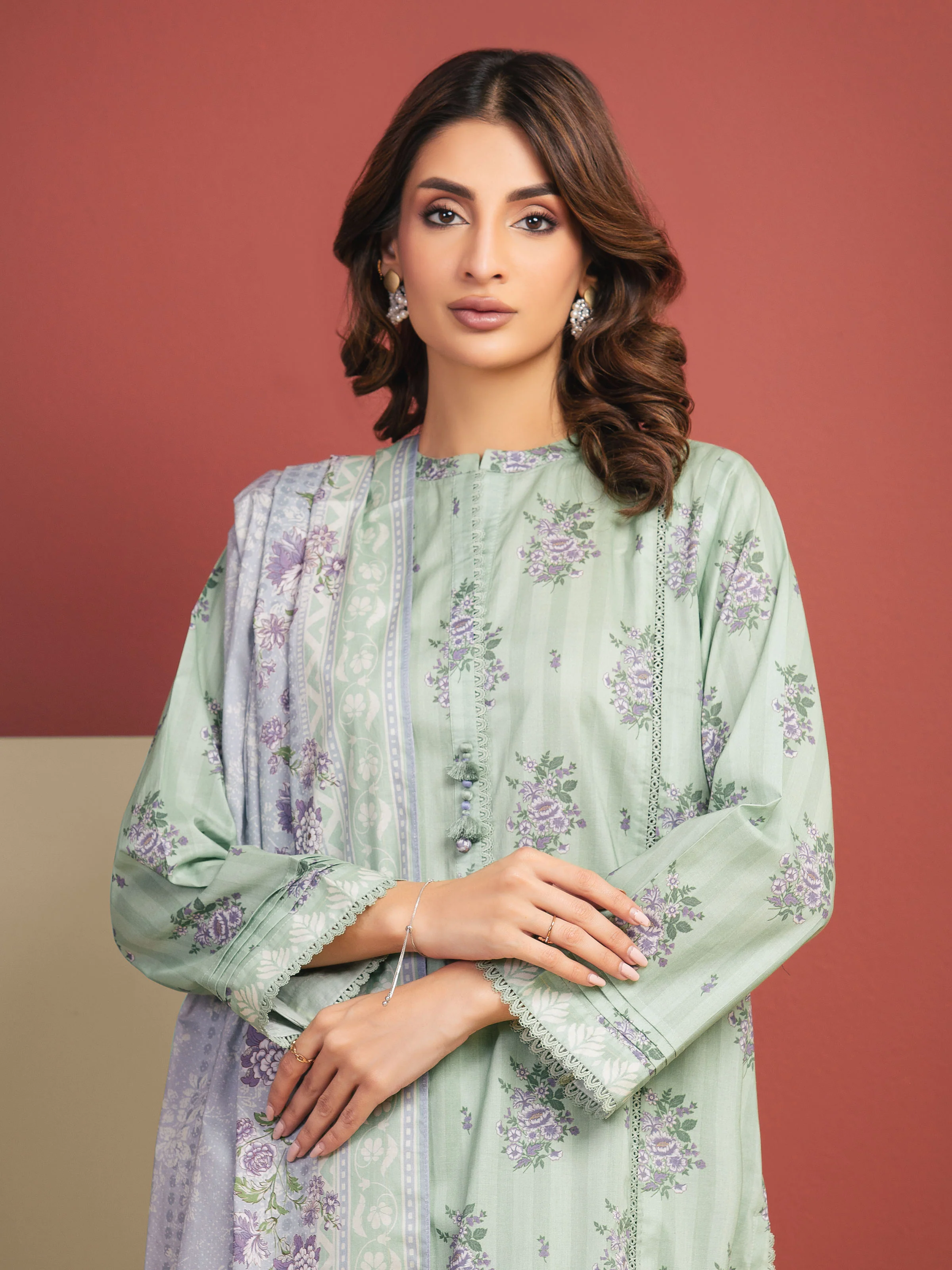 Unstitched Printed Lawn Suit - EWU5A1-35322-3P - Image 2