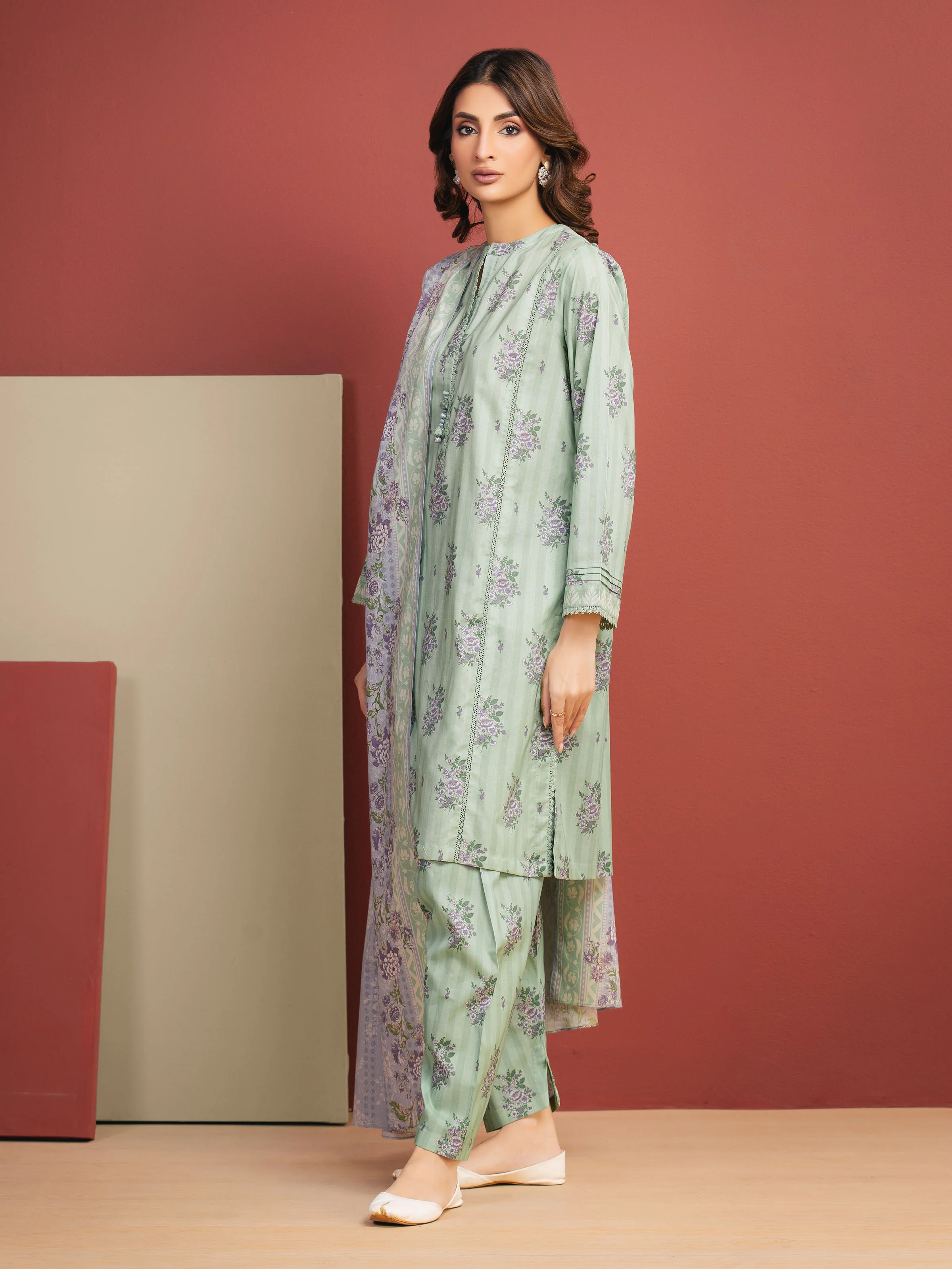 Unstitched Printed Lawn Suit - EWU5A1-35322-3P - Image 5