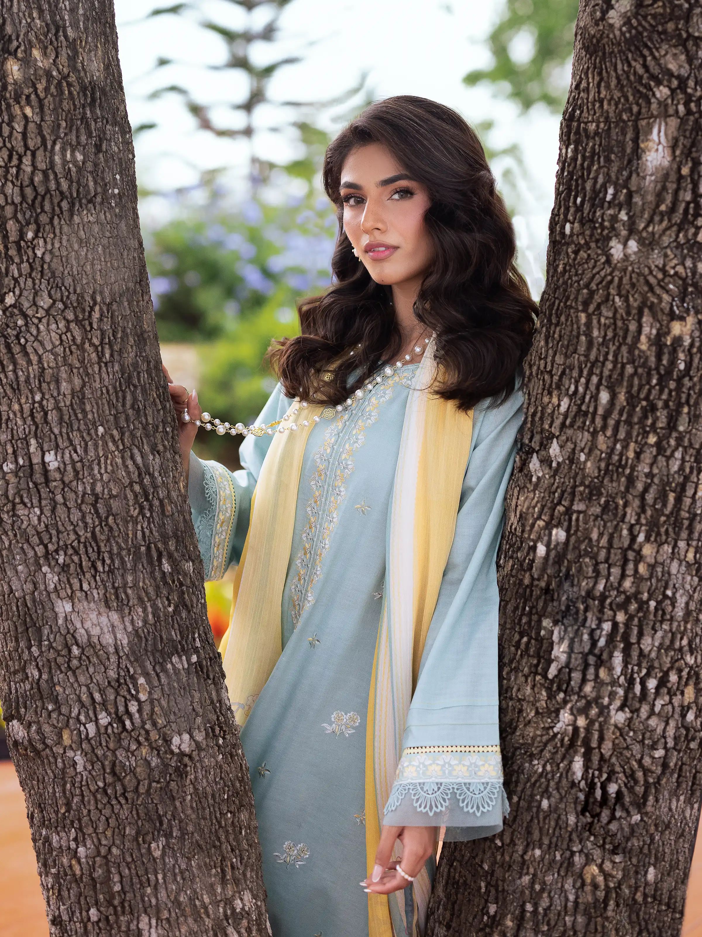 Unstitched Embroidered Cambric Suit - EWU5V2-31034-3P - Image 4