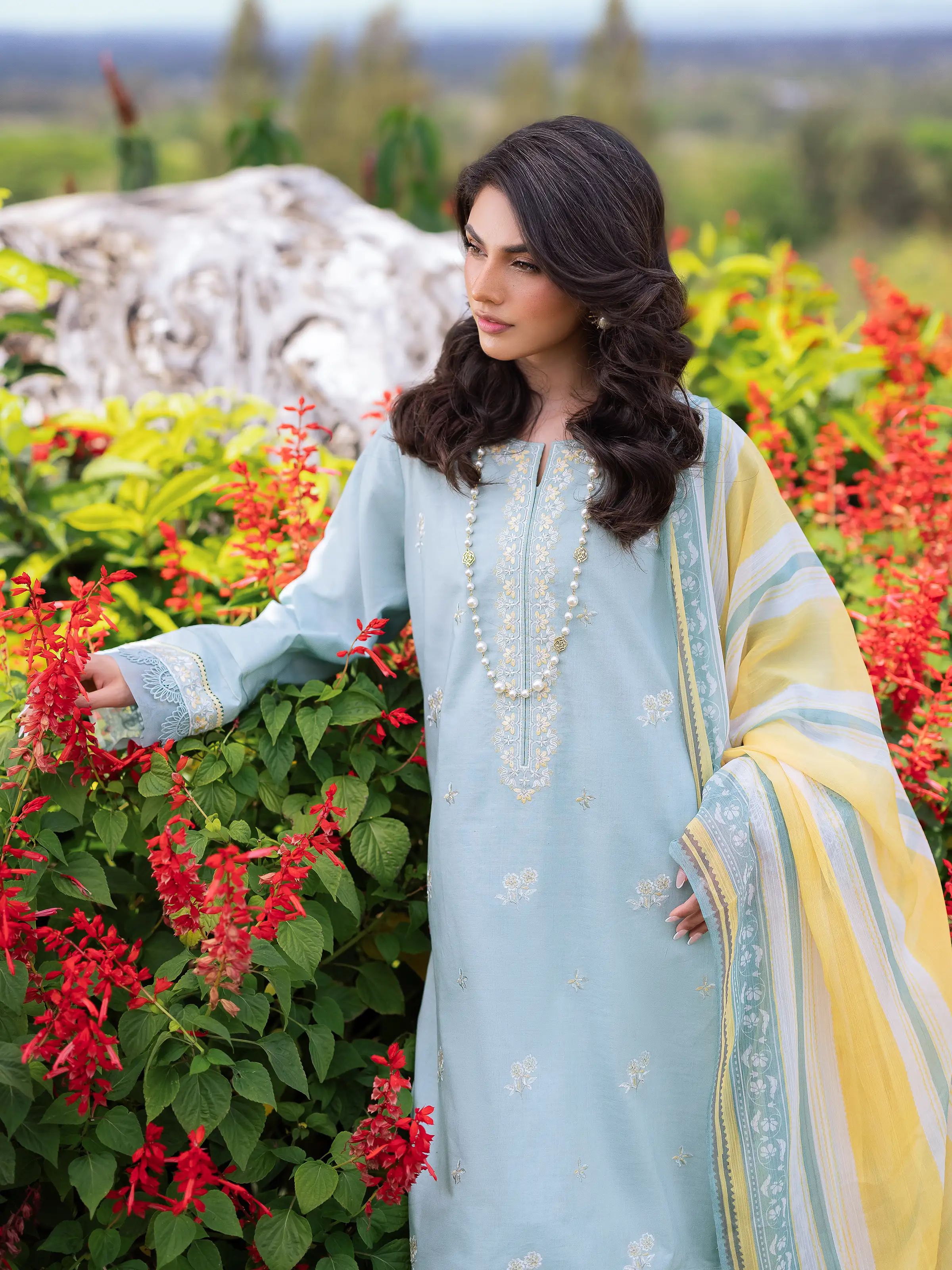 Unstitched Embroidered Cambric Suit - EWU5V2-31034-3P - Image 5