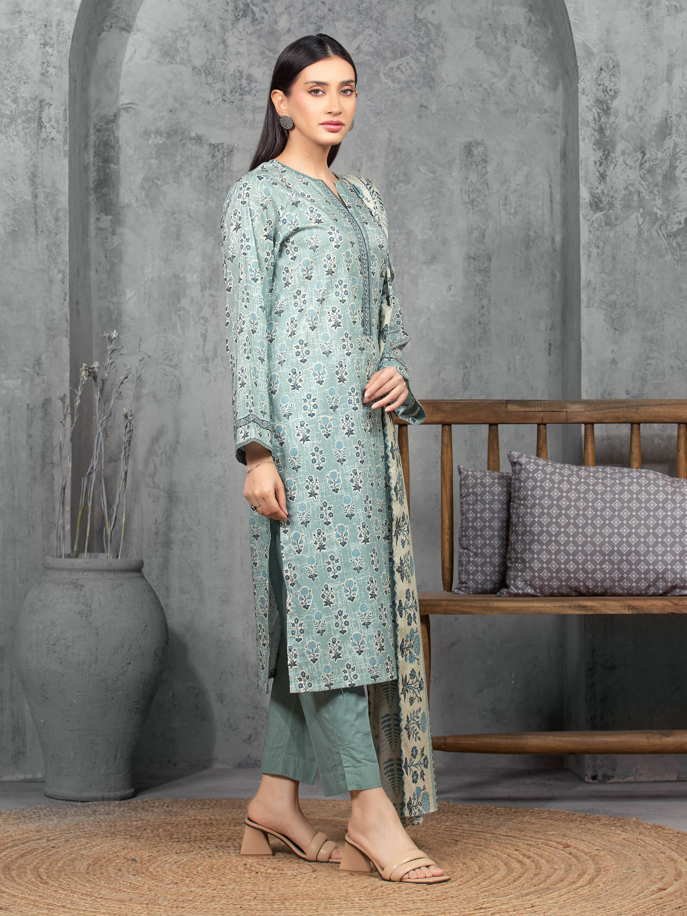 Unstitched Printed Cambric Suit - EWU5A2-35805-3P - Image 5